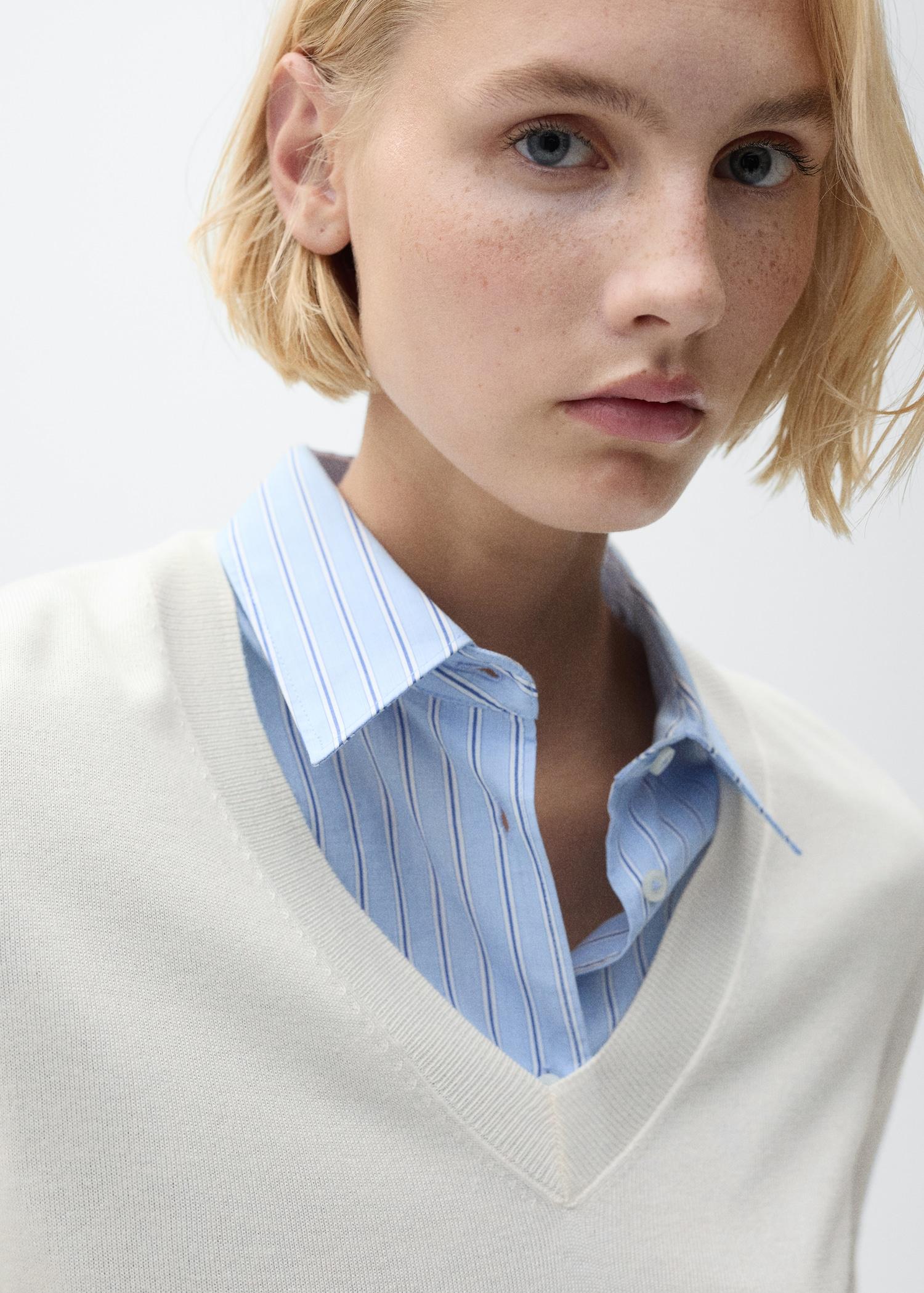 V-neck knit sweater - Women | MANGO USA Product Image