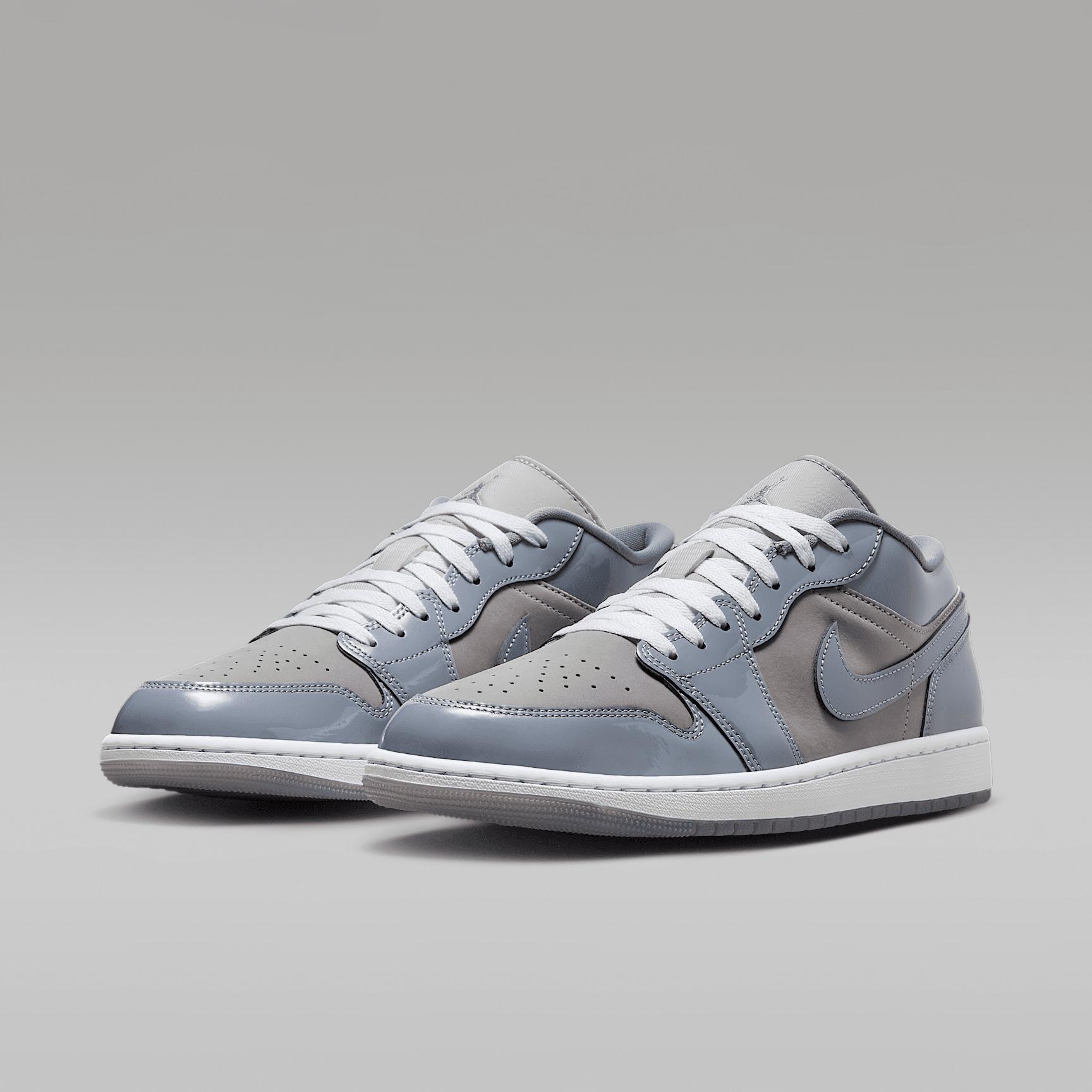 Jordan Mens Air Retro 1 Low SE Casual Shoes Product Image