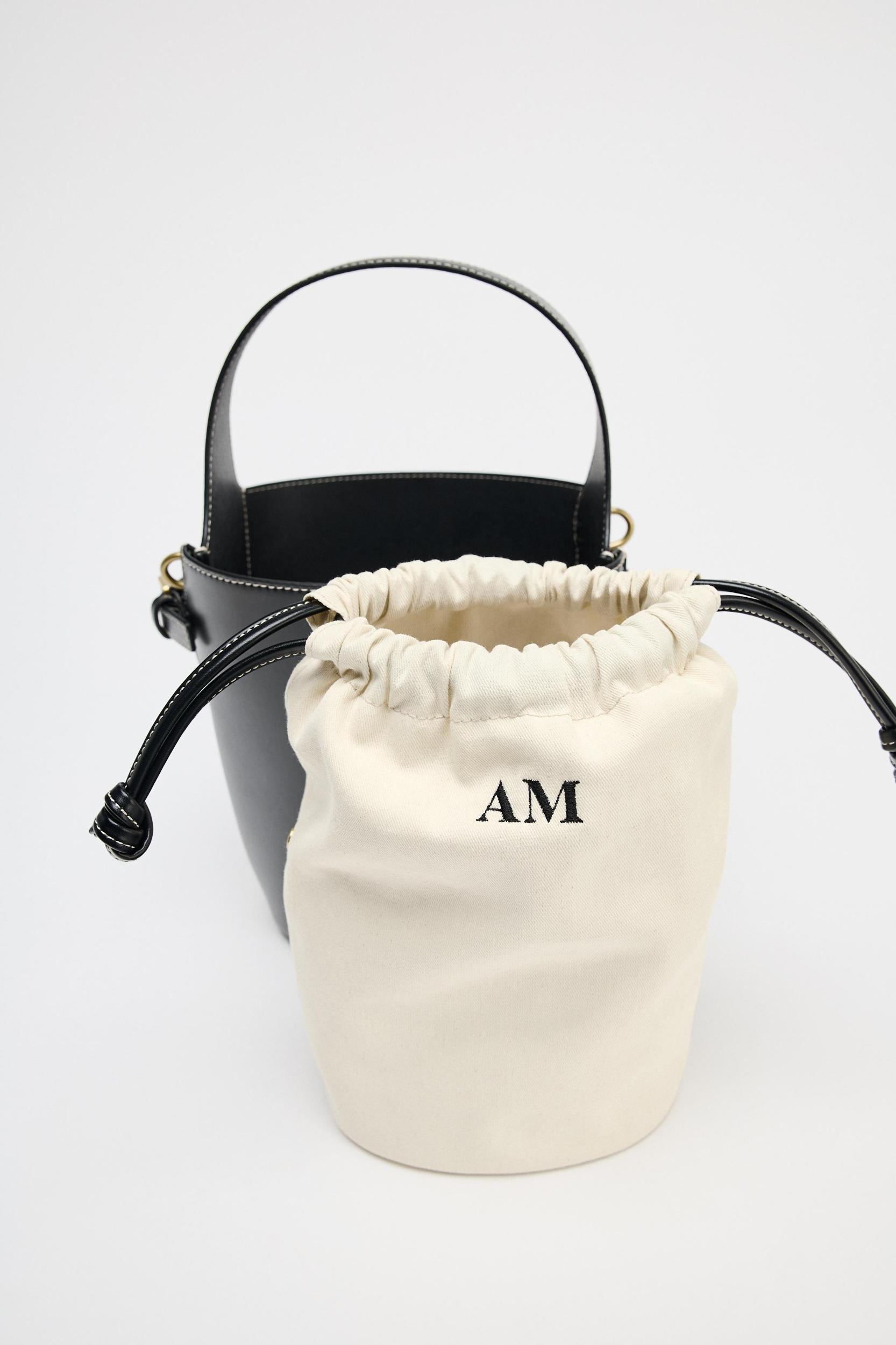 DRAWSTRING BUCKET BAG Product Image