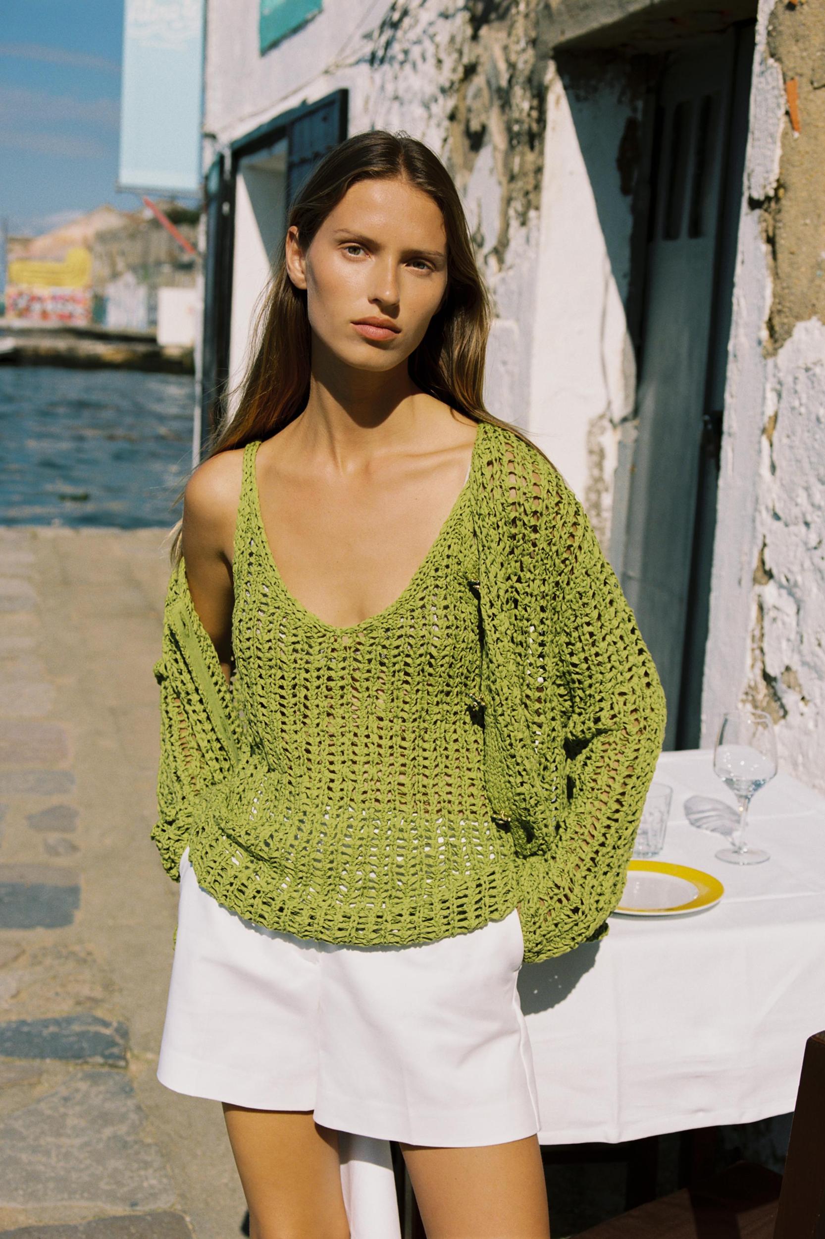 RIBBON KNIT TOP Product Image