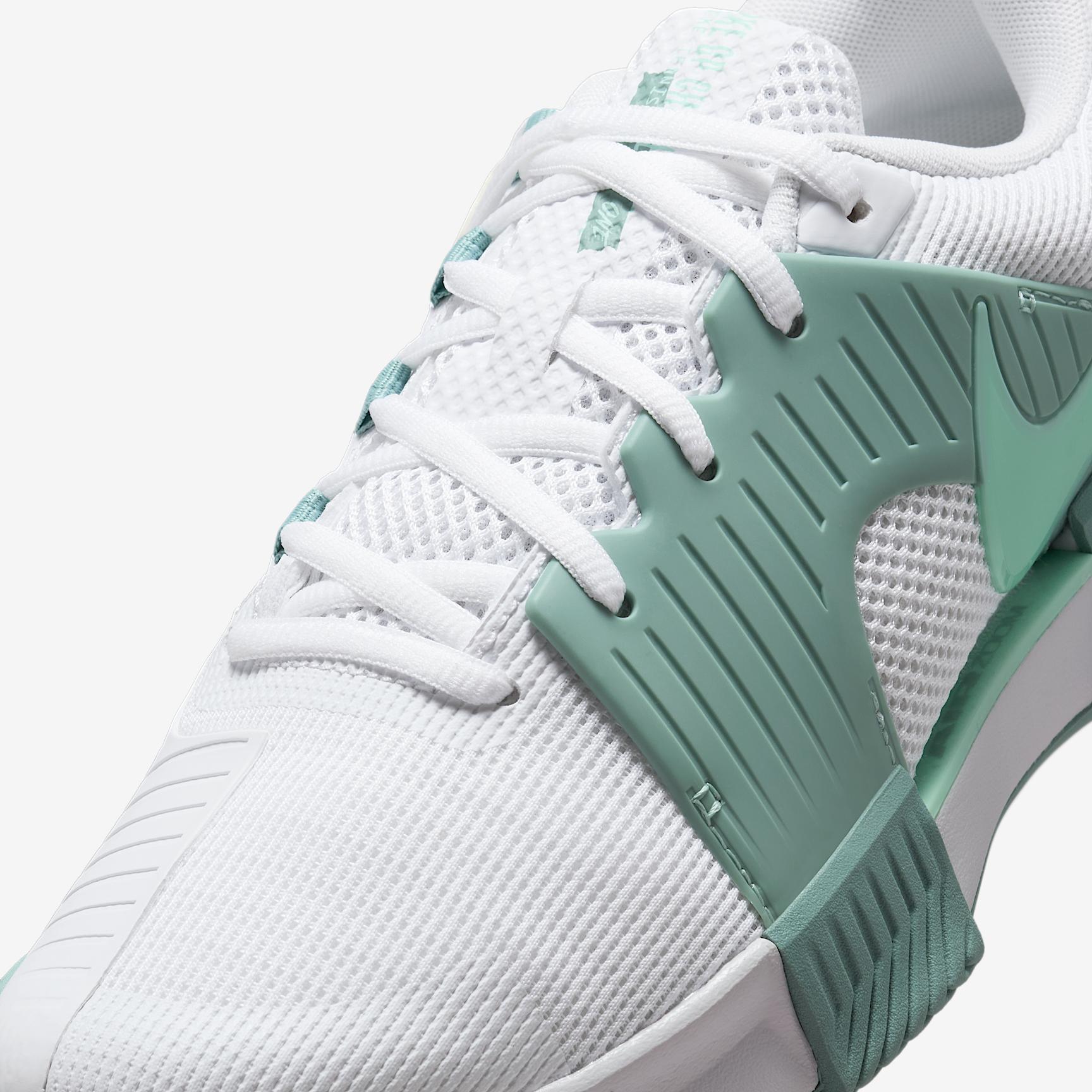 Nike Women's Zoom GP Challenge 1 Hard Court Tennis Shoes Product Image