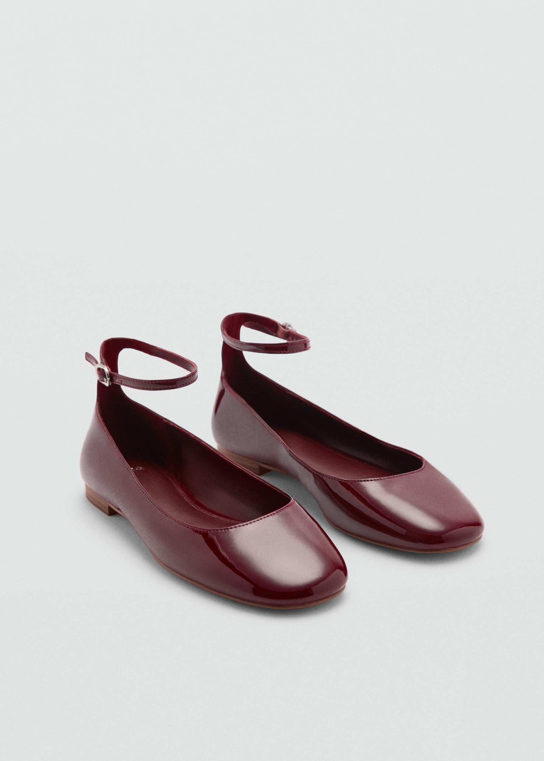 Patent leather-effect ballet flats - Women | MANGO USA Product Image