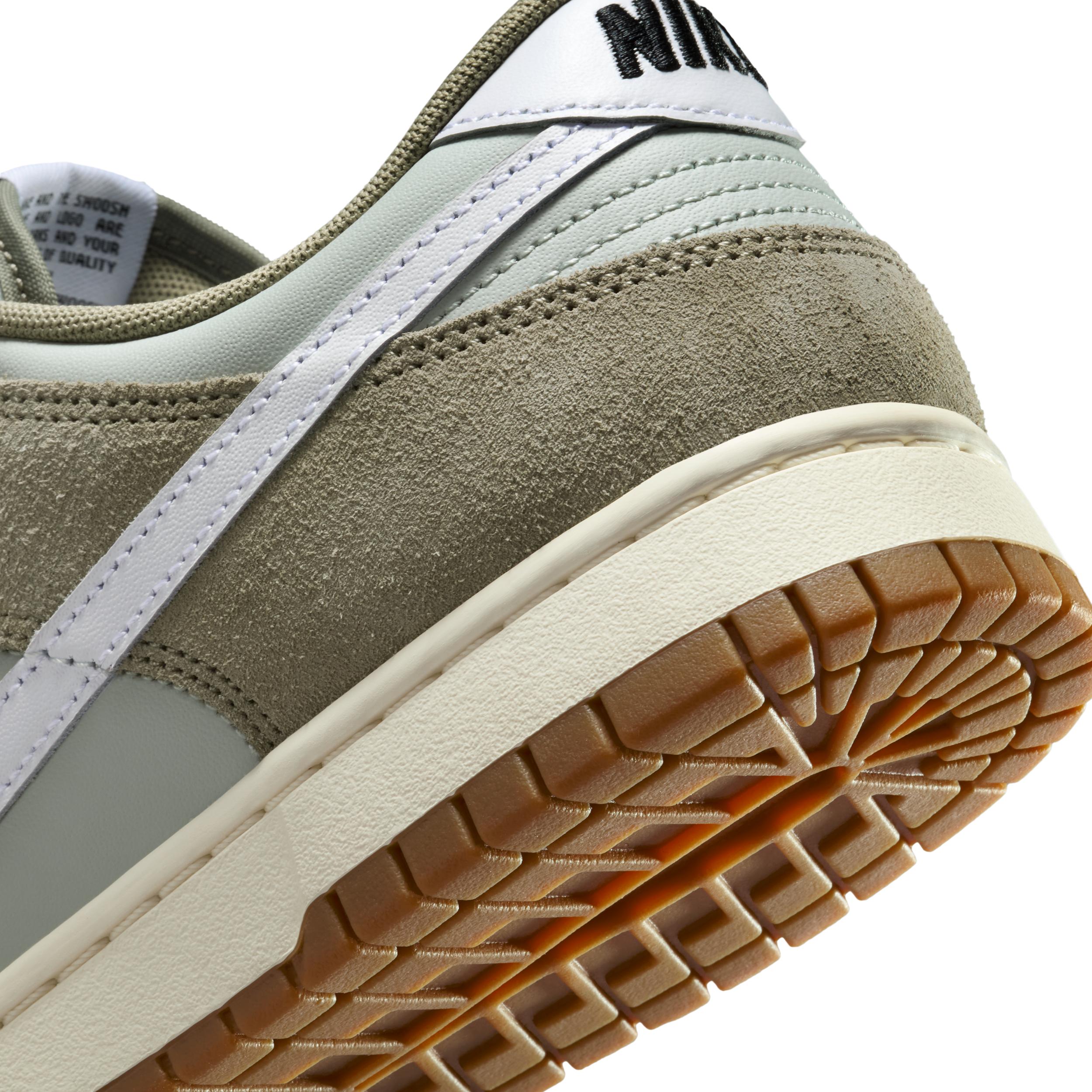 Nike Mens Dunk Low Retro SE Shoes | IB6399-002 Product Image