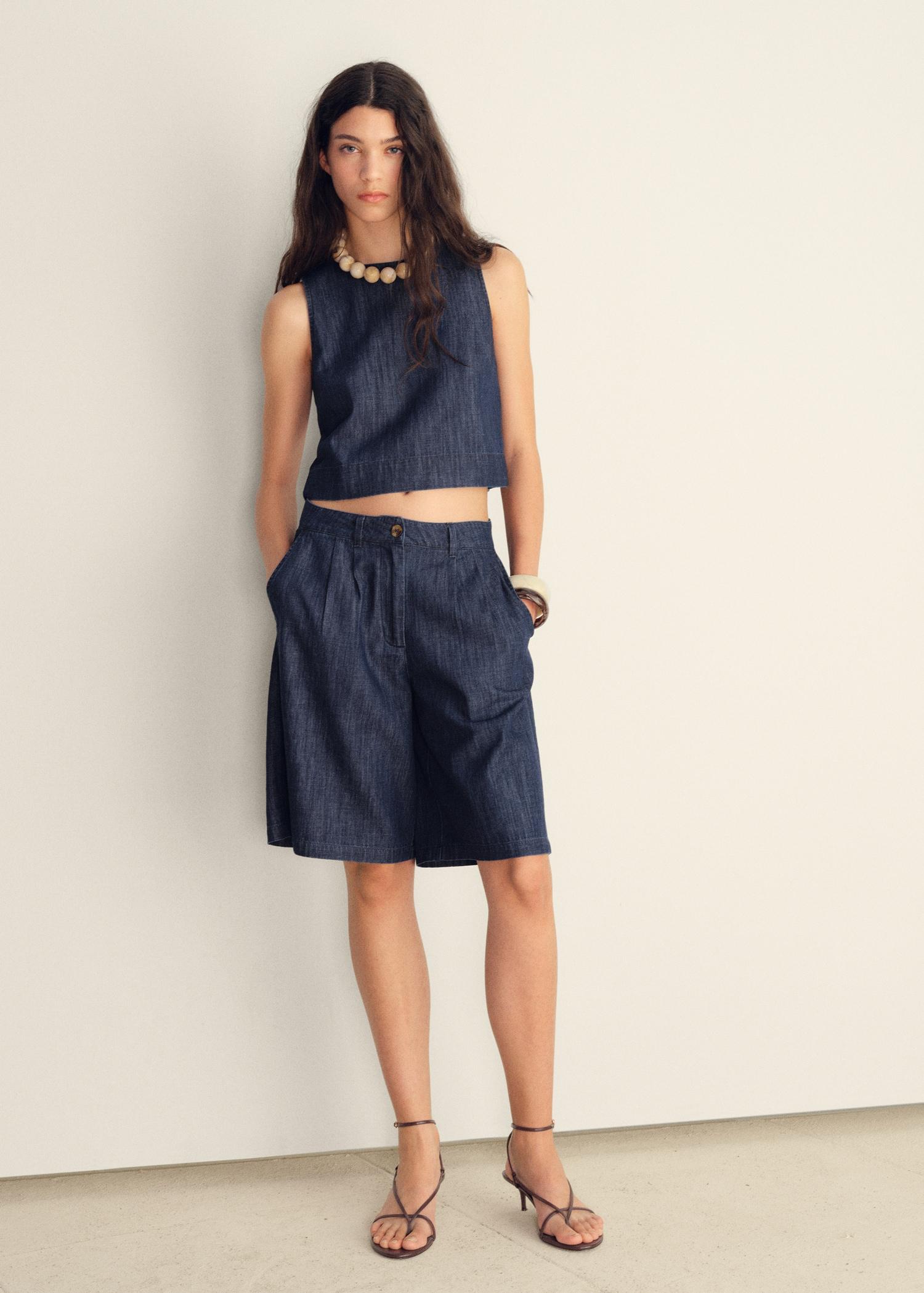 Rinse-wash denim crop top - Women | MANGO USA Product Image