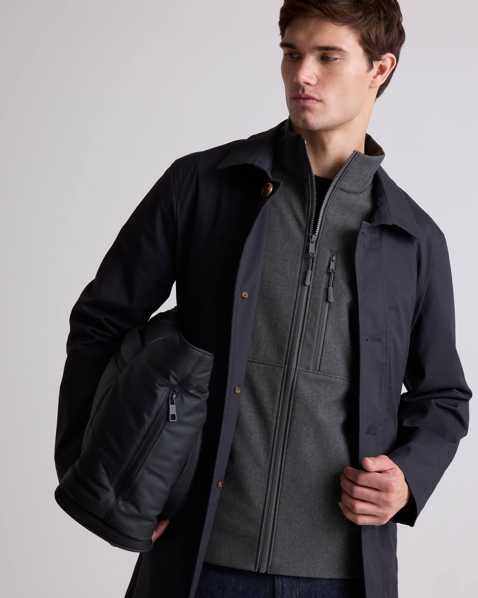 Quince | Men's Softshell Fleece-Lined Full-Zip Vest Recycled Polyester Product Image