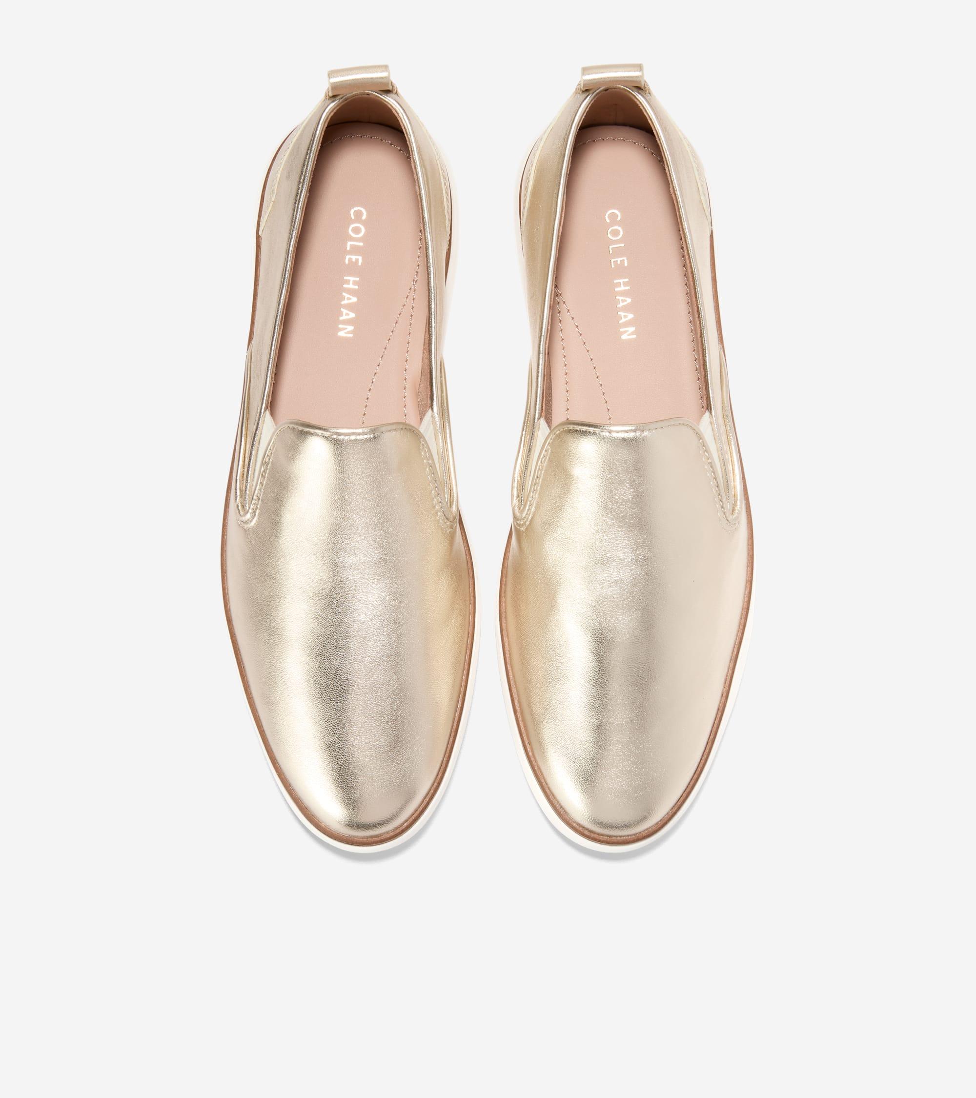 Essential Pouch Product Image