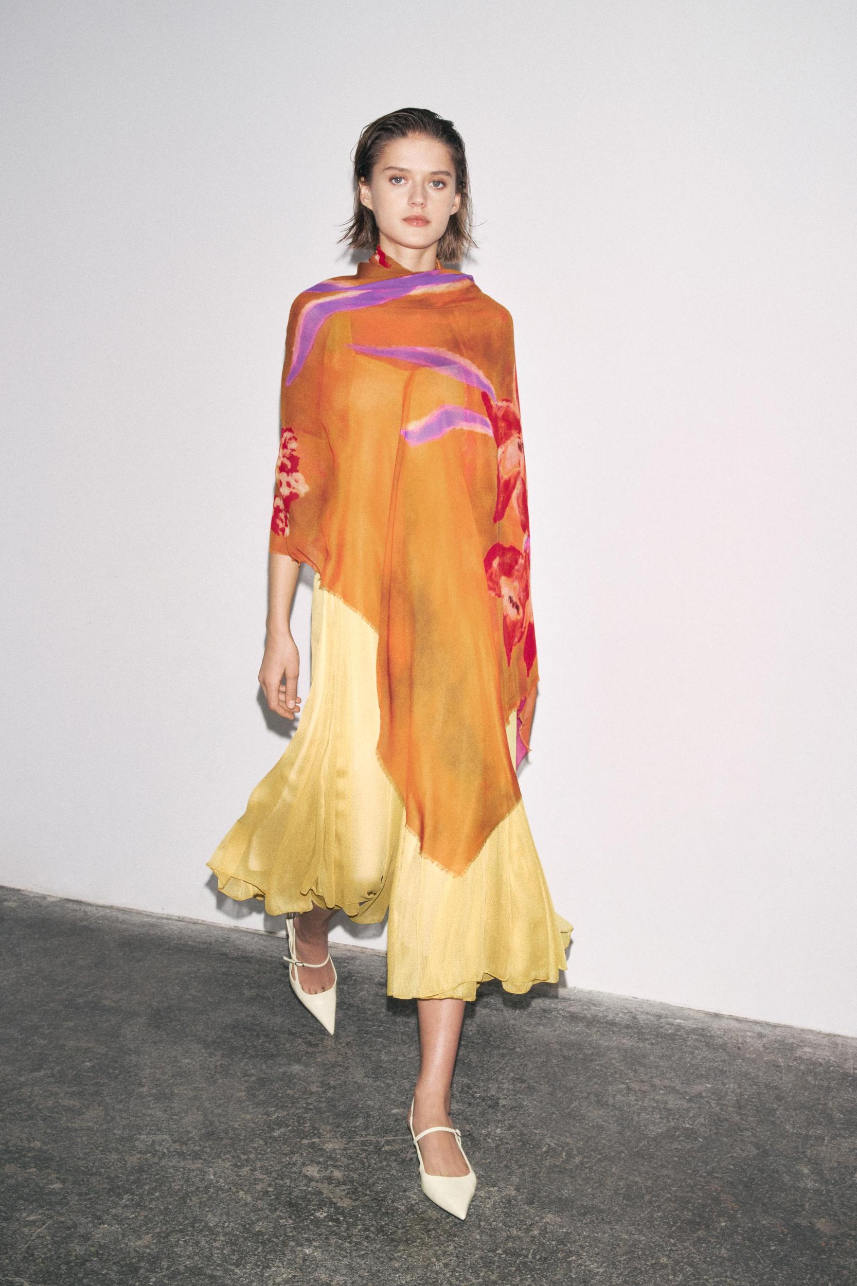 FLORAL PRINT MODAL SCARF Product Image