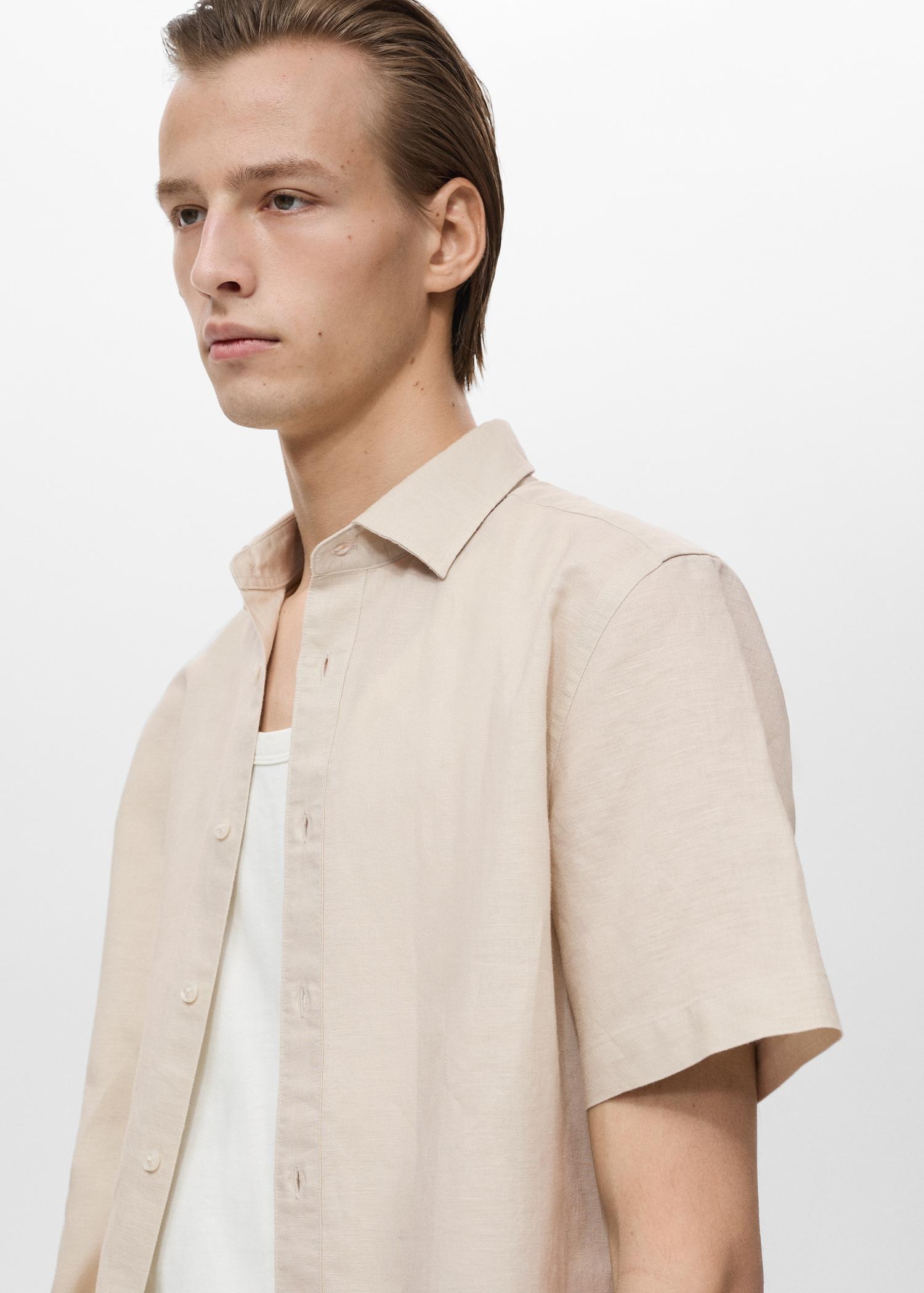 Short sleeve linen-blend shirt - Men | MANGO USA Product Image