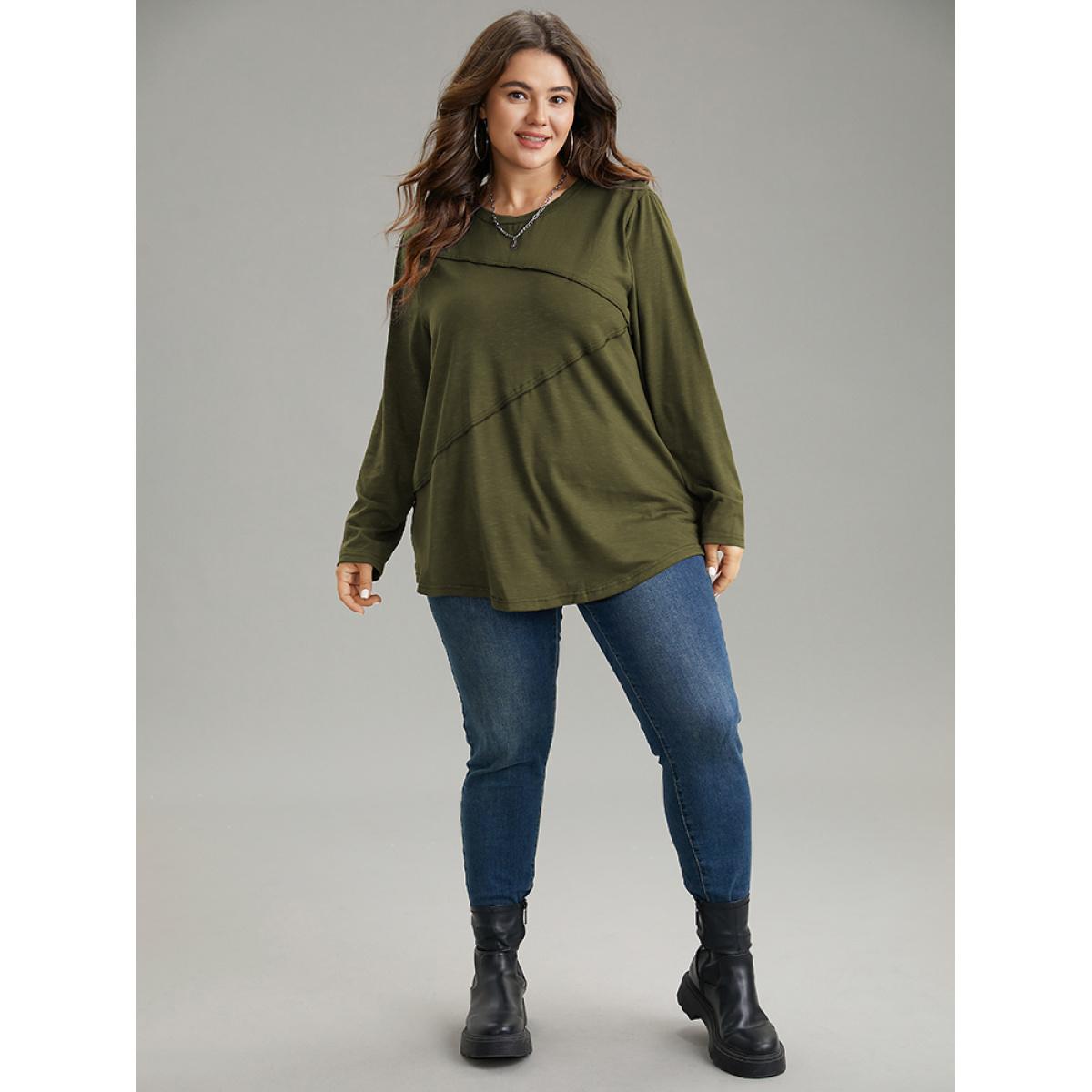 Plus Size Solid Pleated Round Neck T-shirt ArmyGreen Women Casual Plain Plain Round Neck Dailywear T-shirts BloomChic 26/4X Product Image