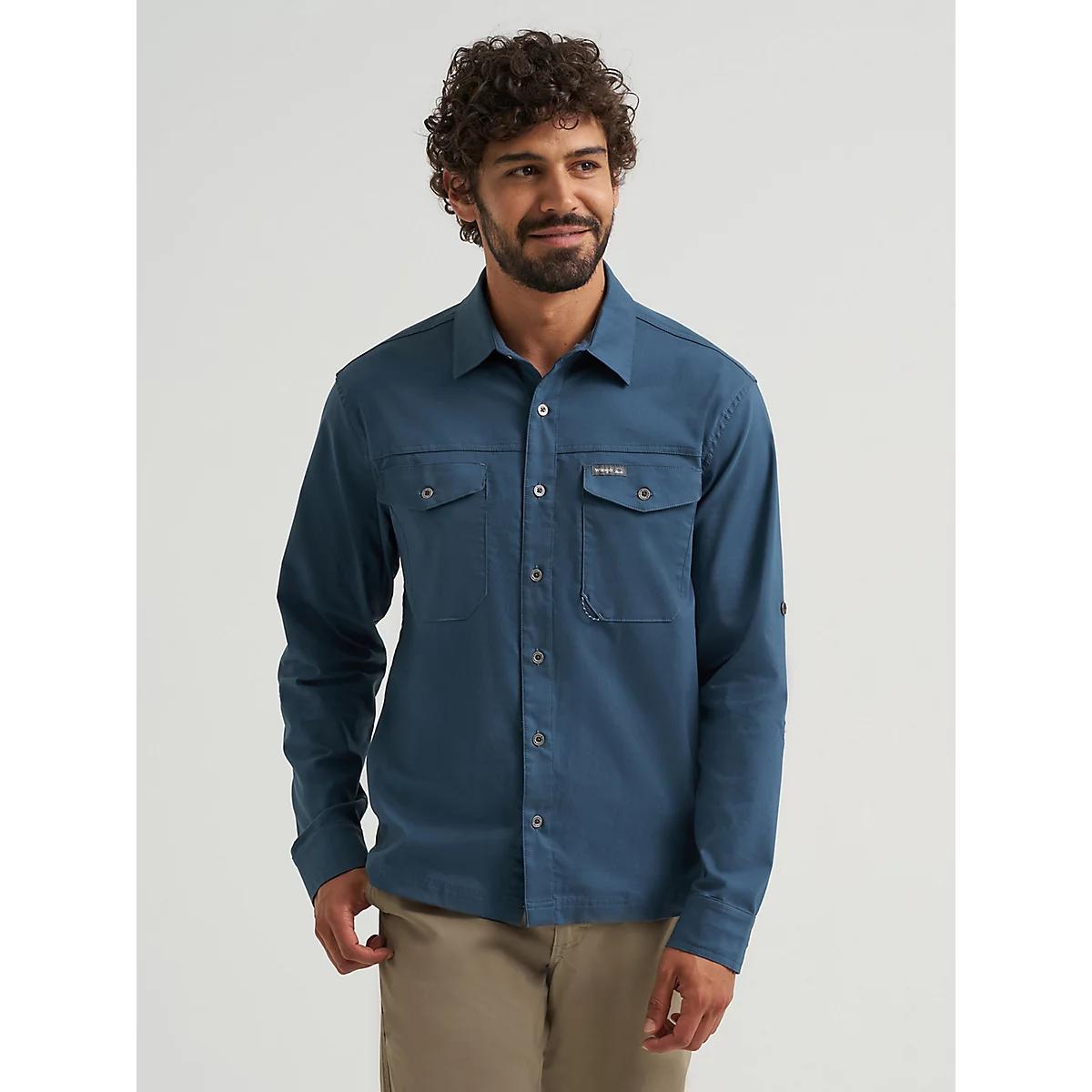 Men's Outdoor Stretch Solid Shirt in Midnight Navy Product Image