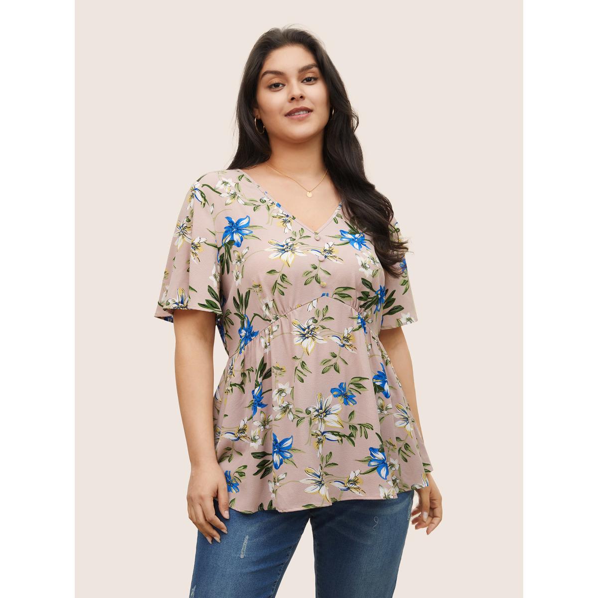 Plus Size DustyPink Floral Flutter Sleeve Button Detail Blouse Women Elegant Short sleeve V-neck Everyday Blouses BloomChic 28/5X Product Image