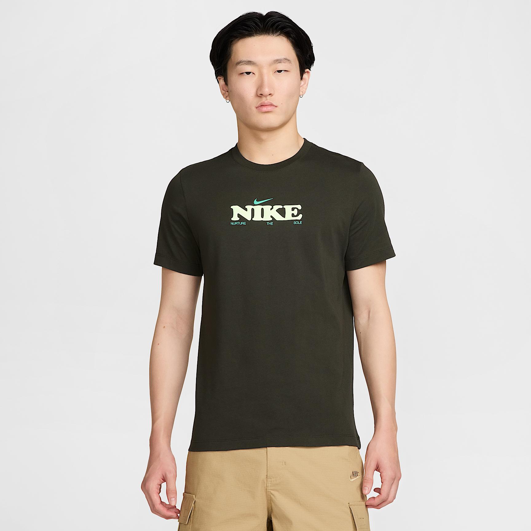Nike Sportswear Men's T-Shirt Product Image