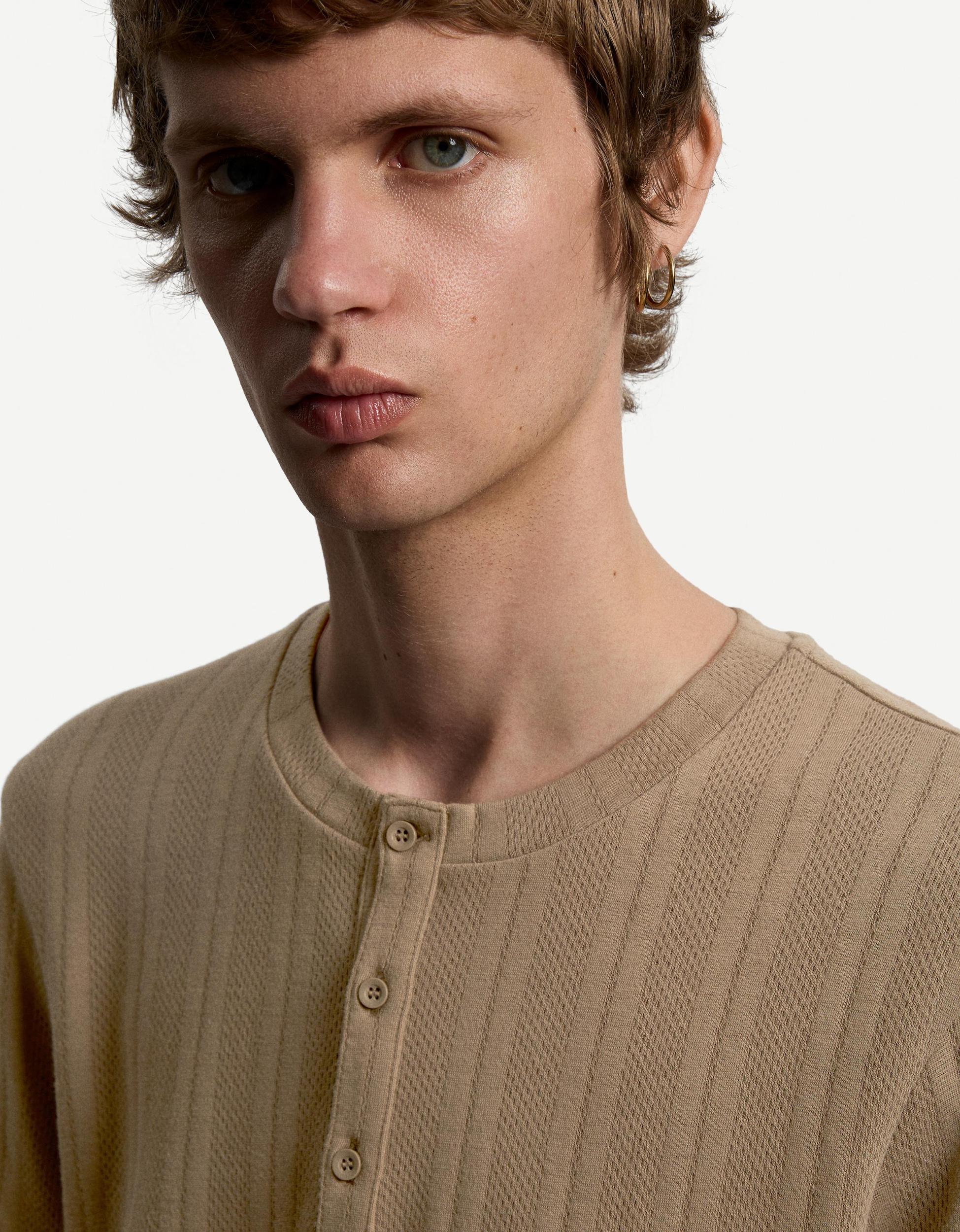 Textured short sleeve T-shirt with buttons Product Image