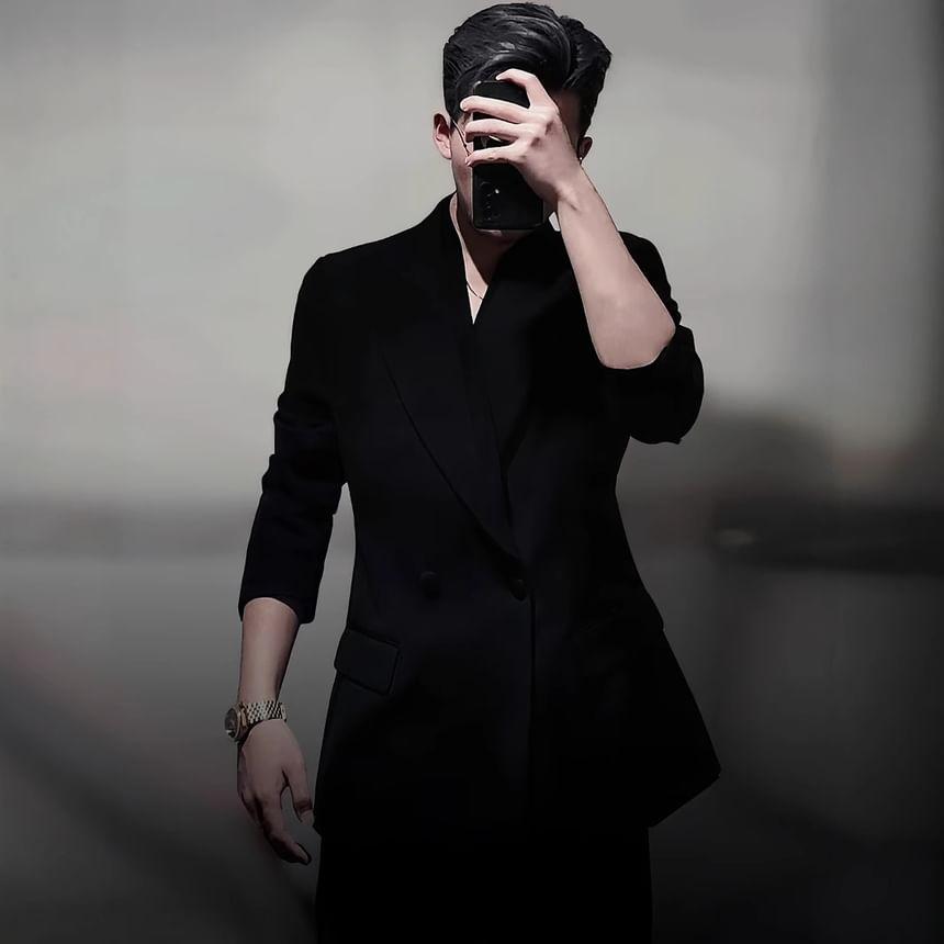 Peak Lapel Plain Double-Breasted Blazer Product Image