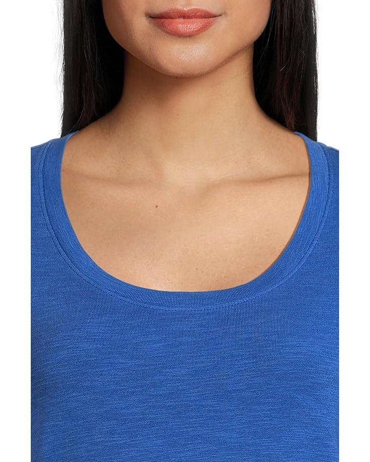 3/4 Sleeve V-Neck Tee with Curved Hem Product Image