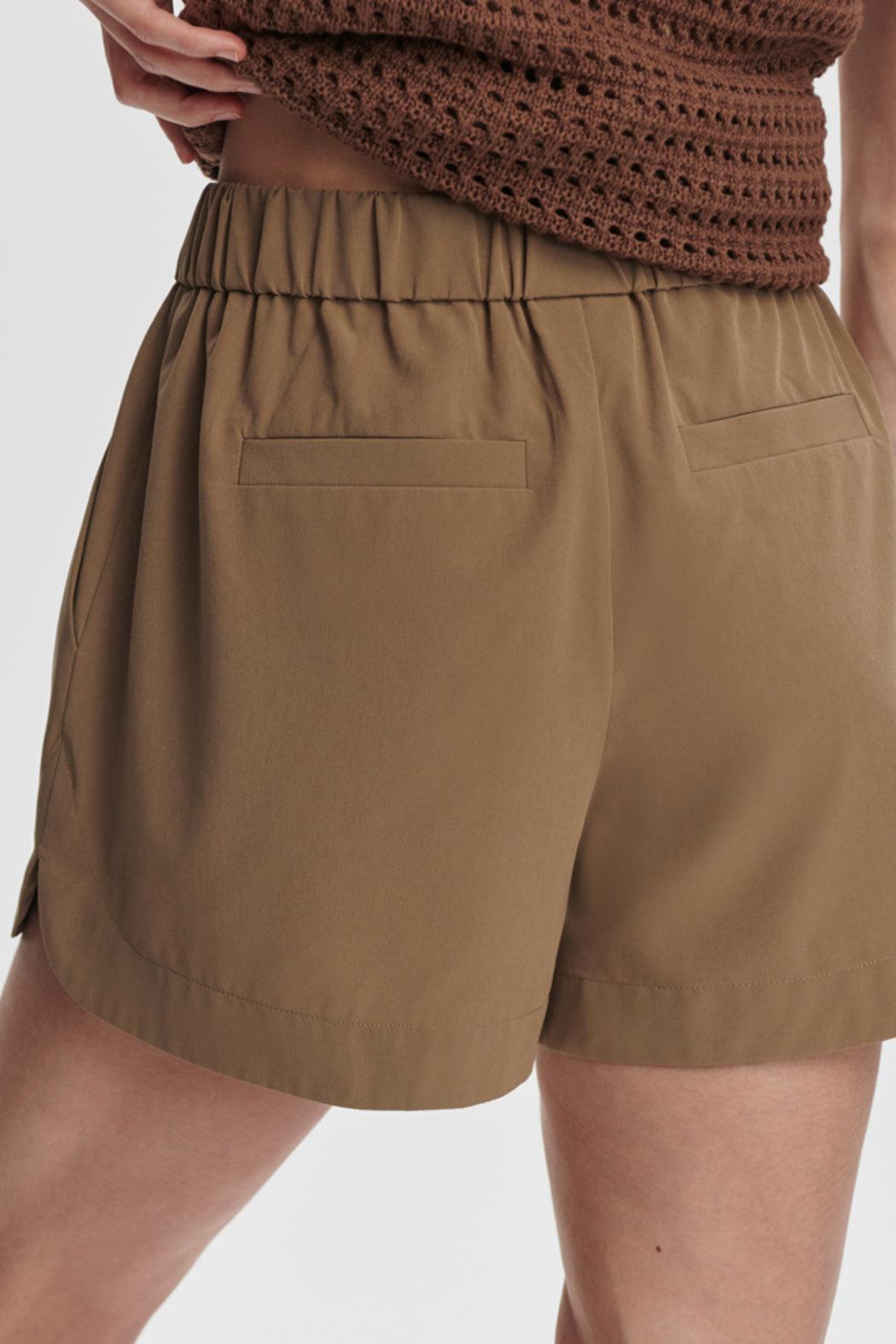 Nila Mid Rise Short Product Image