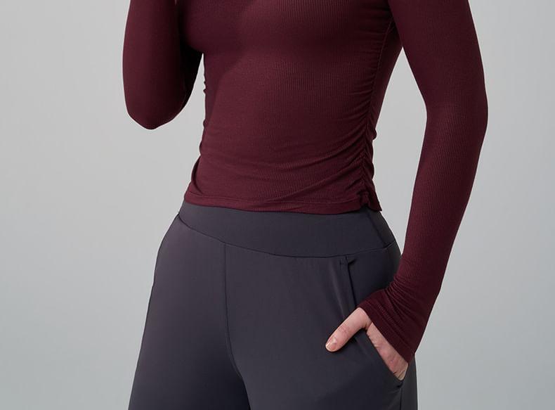 Long-Sleeve Crewneck Plain Crop Sports Top Product Image