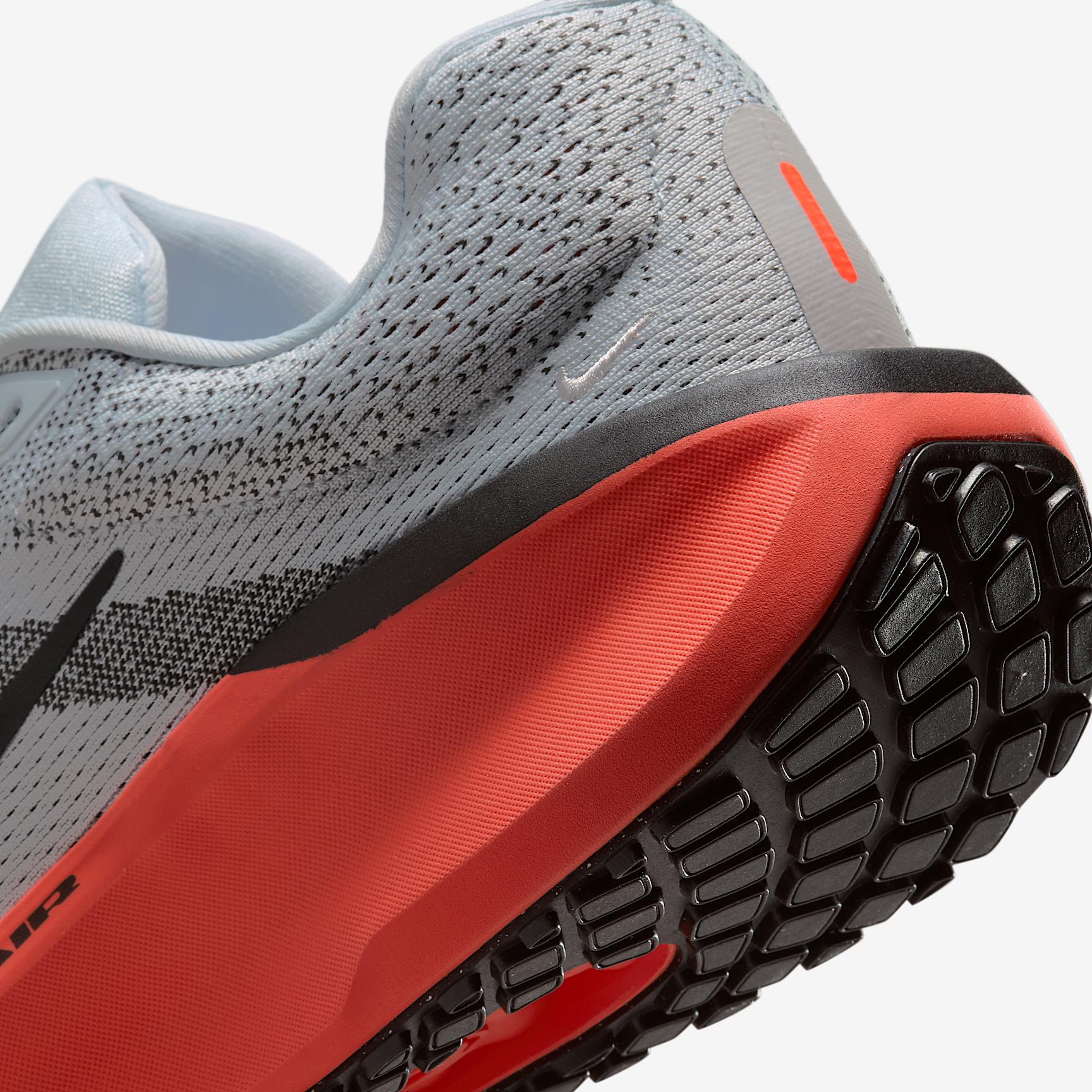 Nike Men's Winflo 11 Road Running Shoes Product Image