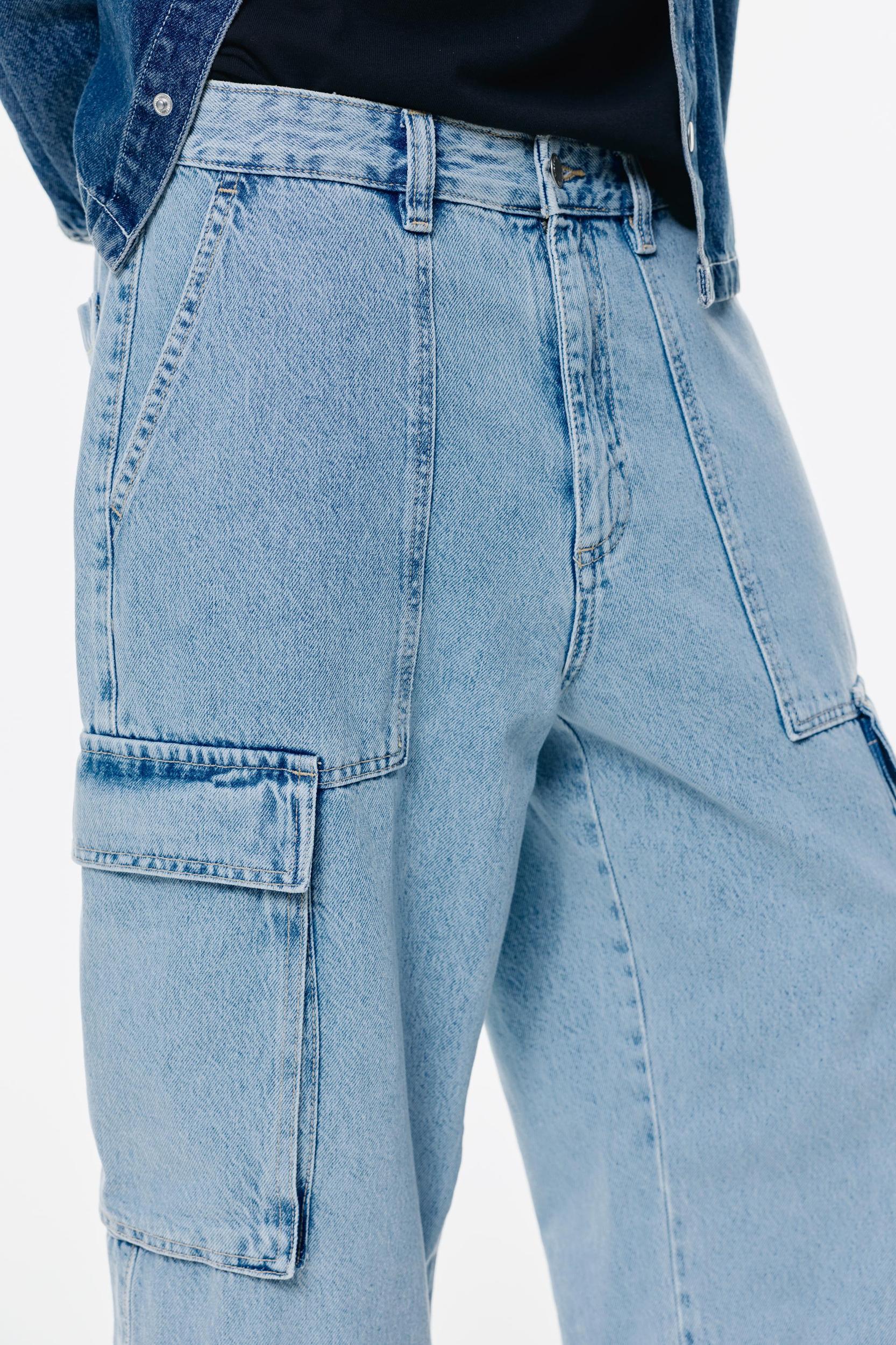 Baggy cargo jeans Product Image
