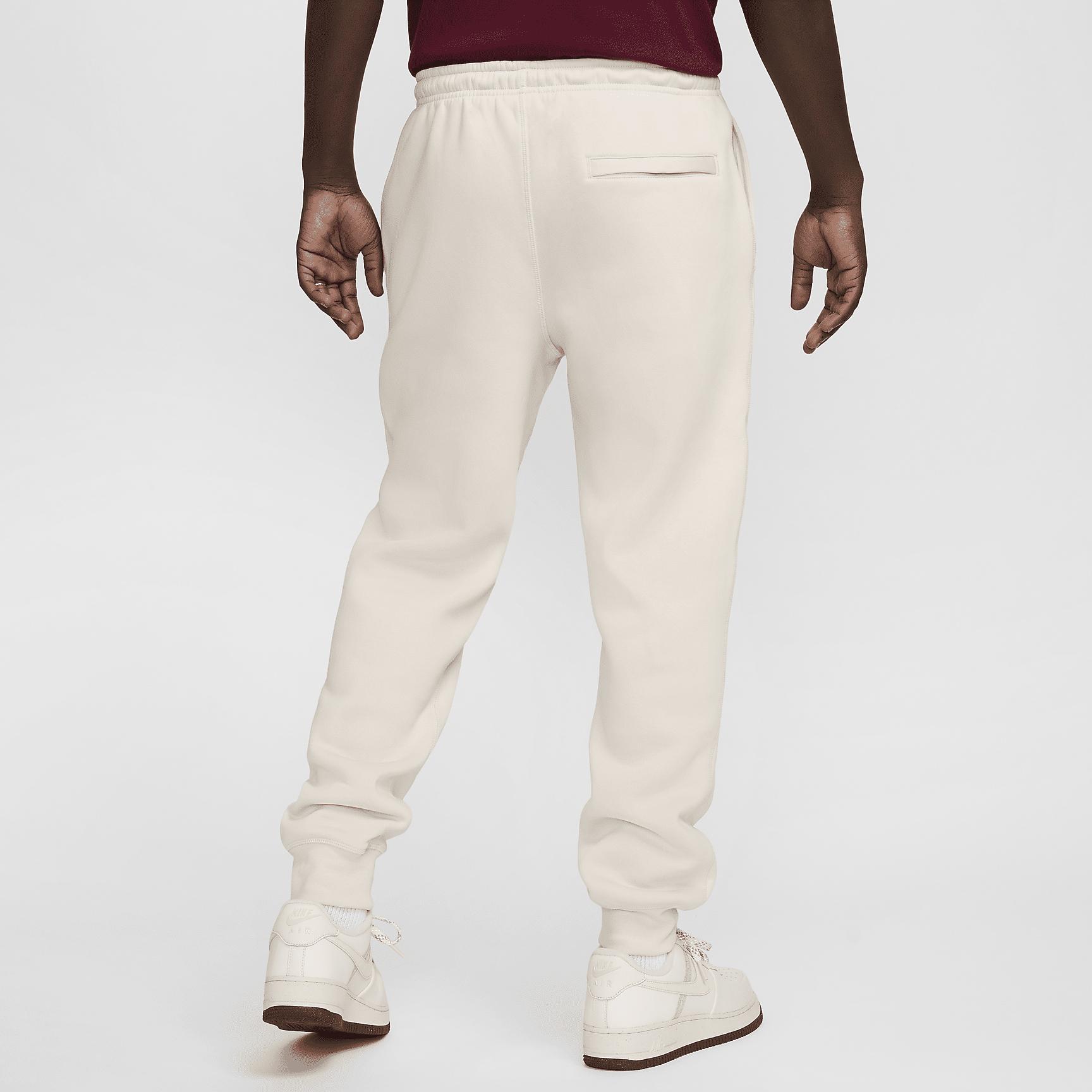 Nike Mens Club Fleece Fleece Jogger Pants | FN3094-104 Product Image