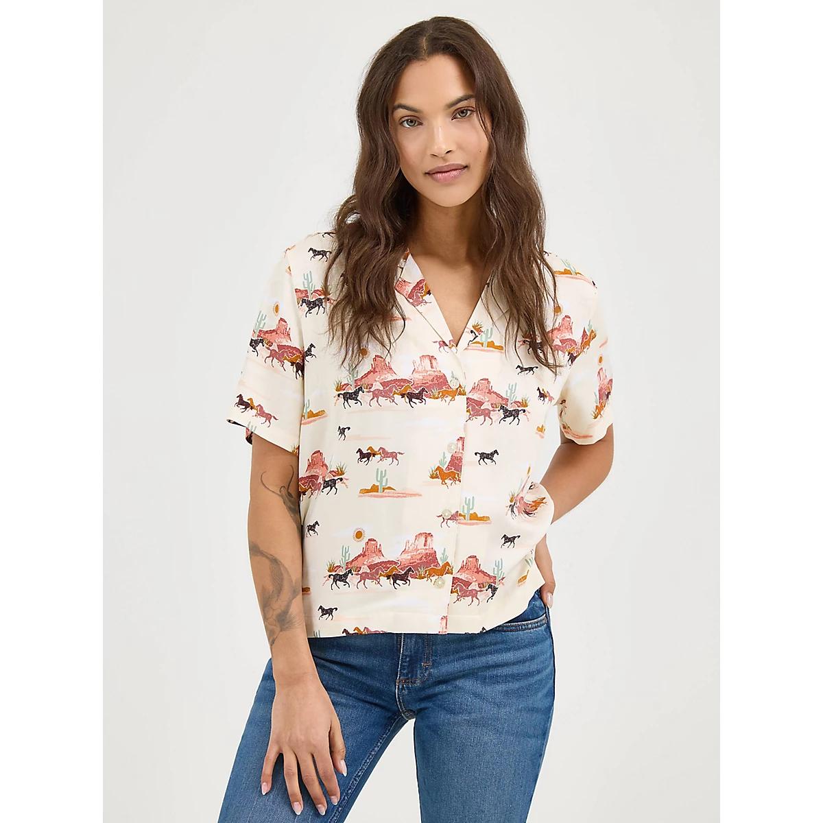 Women's Wrangler Retro® Cowgirl Camp Shirt in Ditsy Cowboy Product Image