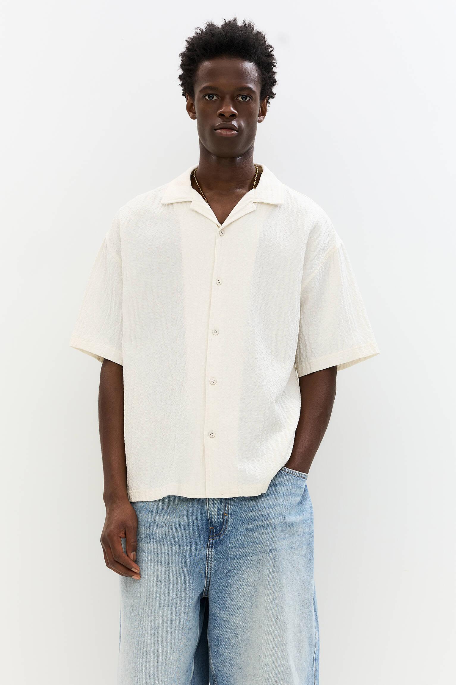 Short sleeve crepe shirt Product Image