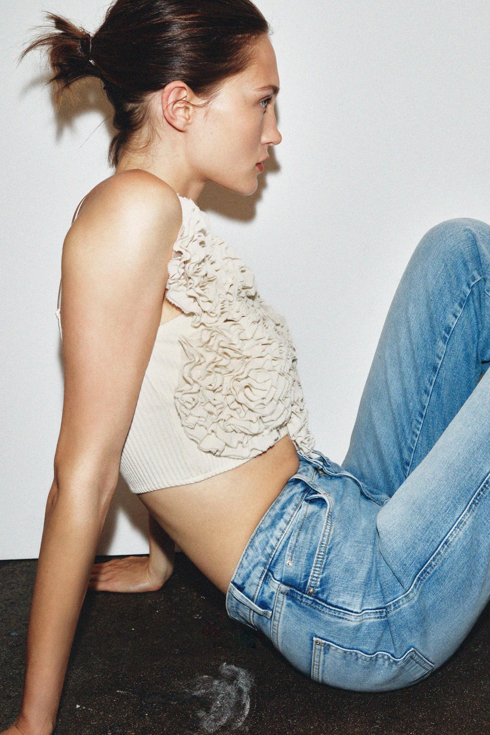 FLOWER CROP TOP Product Image