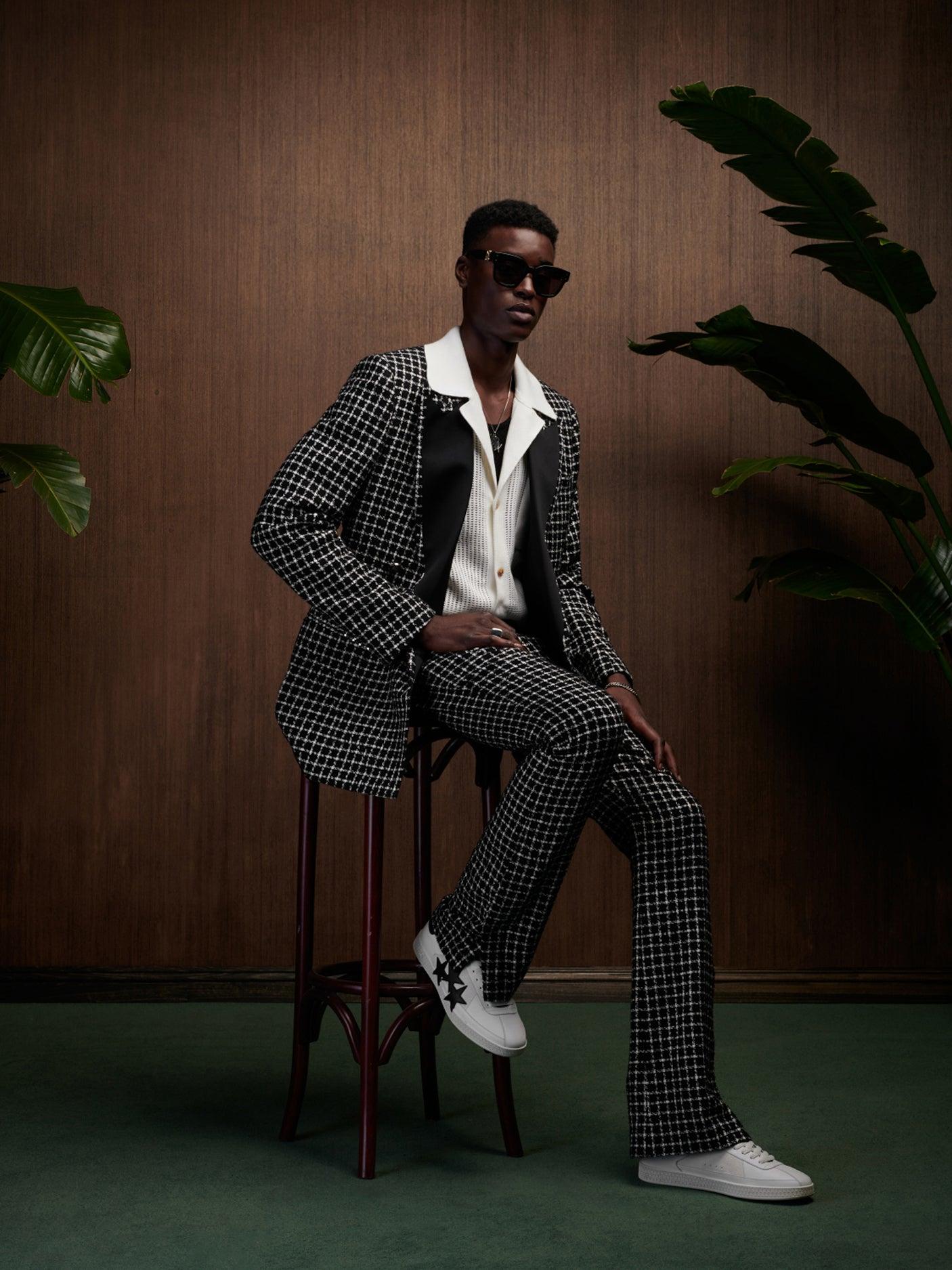 BOUCLE DOUBLE-BREASTED BLAZER - Black Product Image