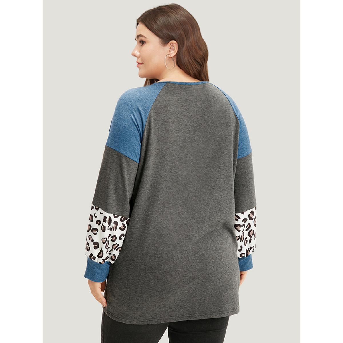 Plus Size Colorblock Contrast Leopard Round Neck Raglan Sleeve Sweatshirt Women Multicolor Elegant Elastic cuffs Round Neck Dailywear Sweatshirts BloomChic 26/4X Product Image