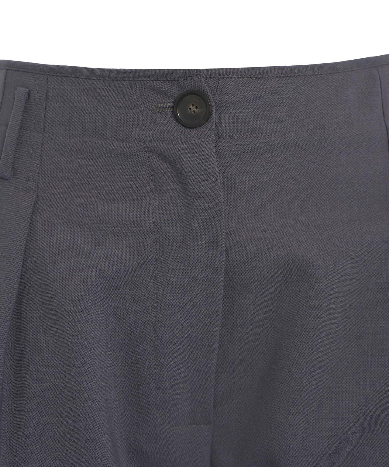 Pleated pants Product Image