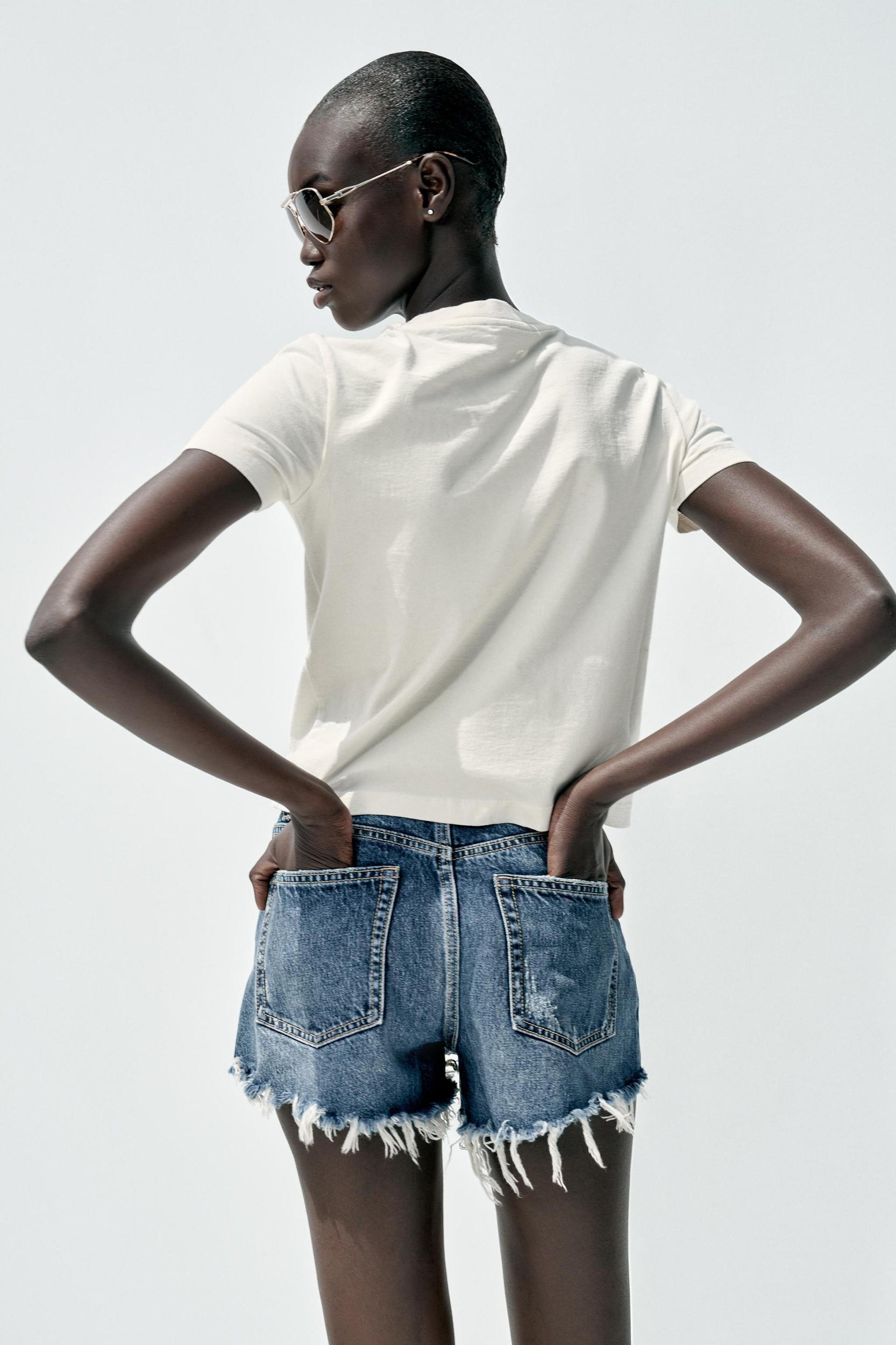 WASHED T-SHIRT WITH TEXT Product Image