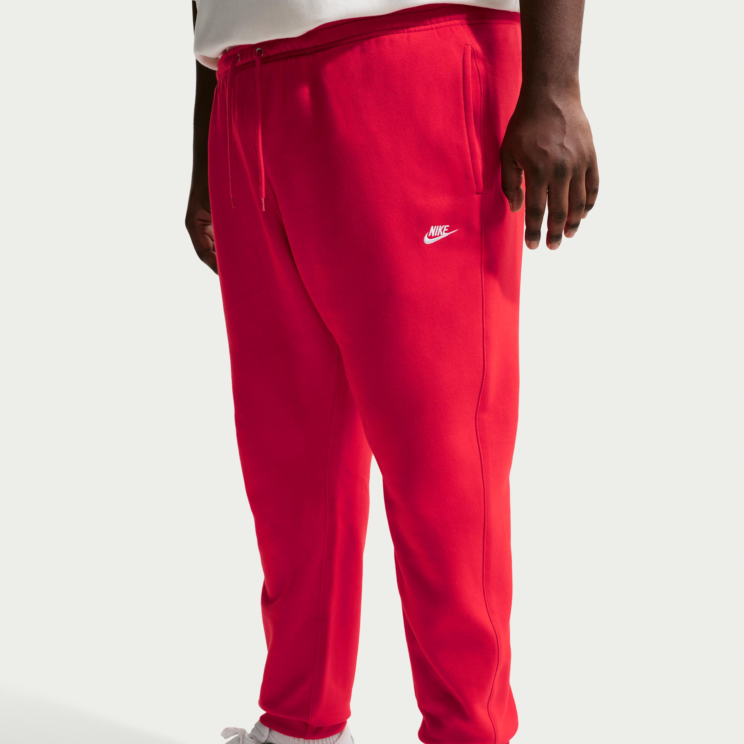 Nike Men's Club Jogger Pants Product Image