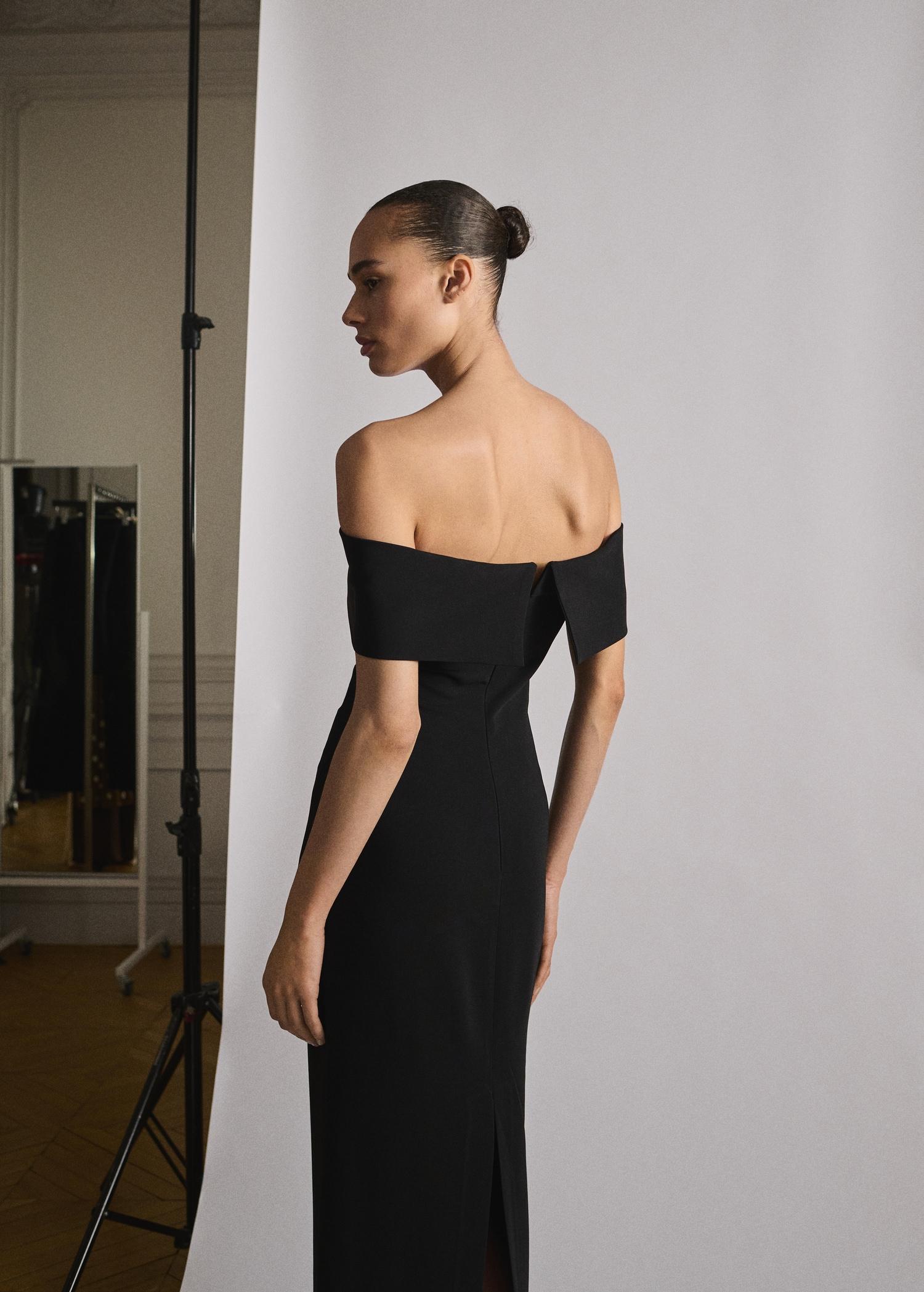 Off-the-shoulder dress with slit detail - Women | MANGO USA Product Image