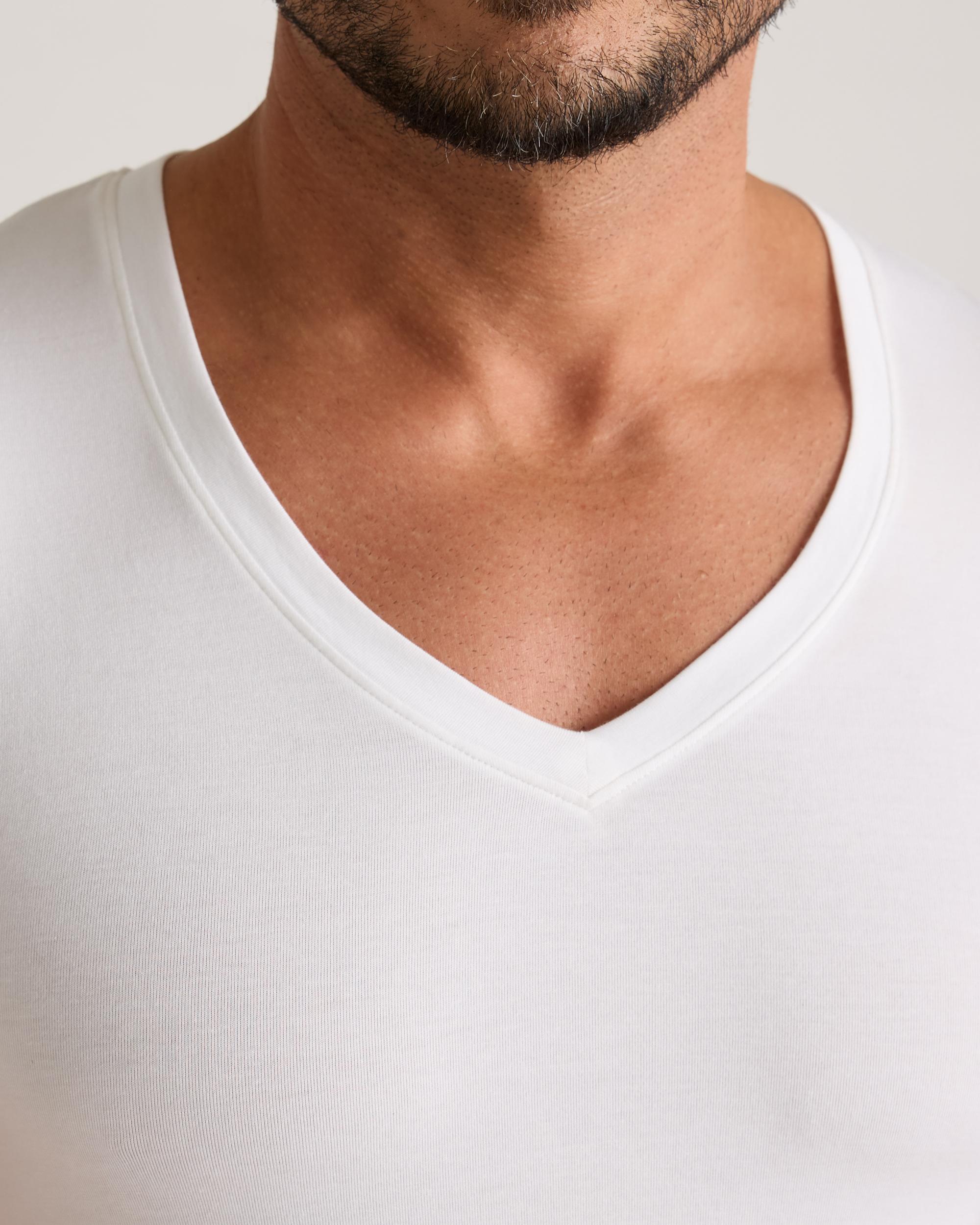 Quince | Men's Soft Stretch V-Neck Undershirt Tencel Product Image