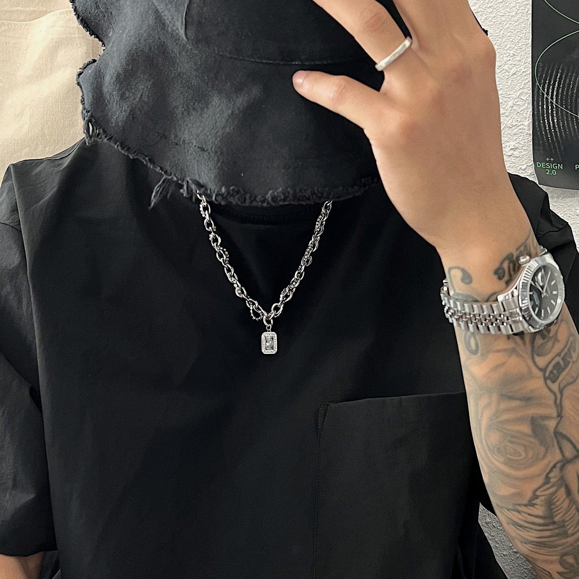 SQUARE PENDANT MULTI-CHAIN NECKLACE Product Image