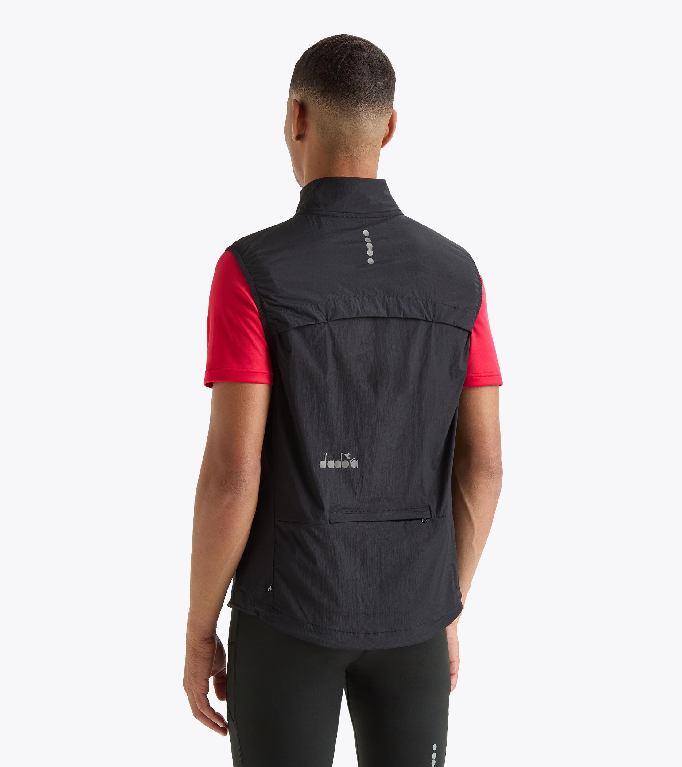 PACKABLE VEST Product Image