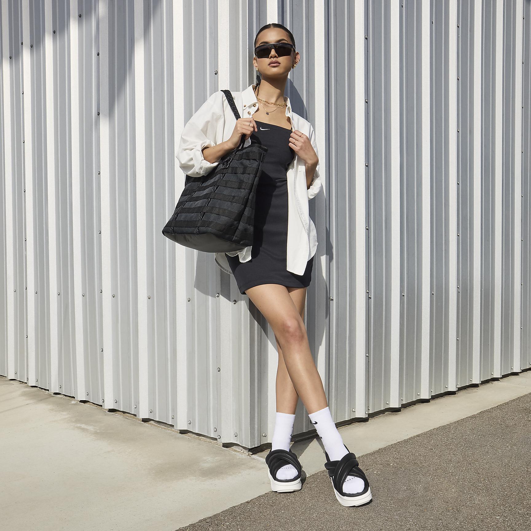 Nike Women's Air Max Isla Sandals Product Image