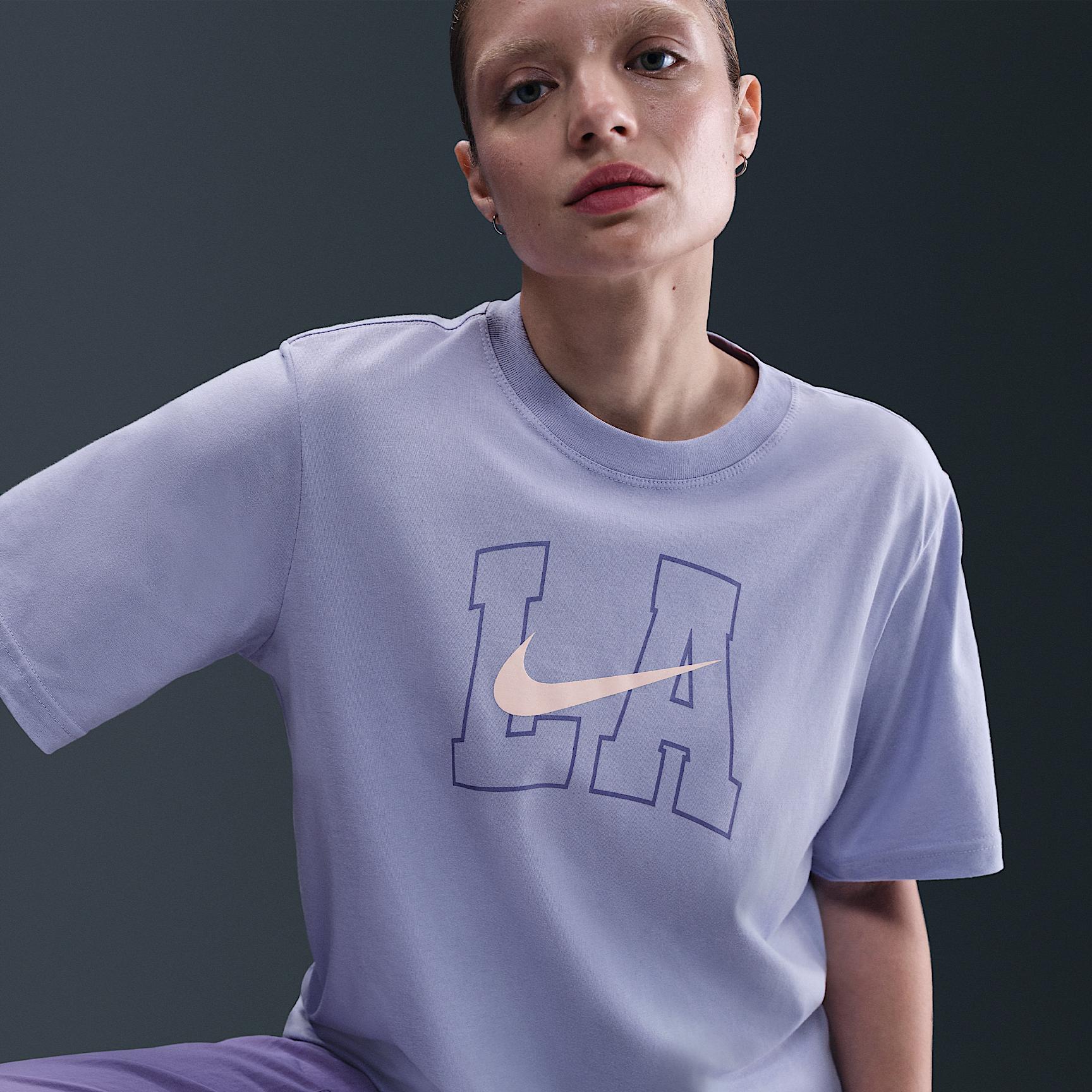 Womens Nike Sportswear Essential Graphic T-Shirt | IB8925-051 Product Image