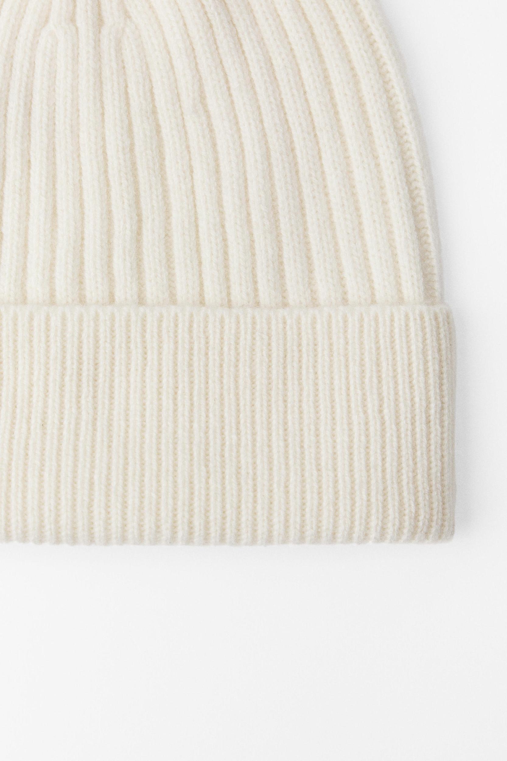 WOOL AND CASHMERE BLEND BEANIE HAT SKI COLLECTION Product Image