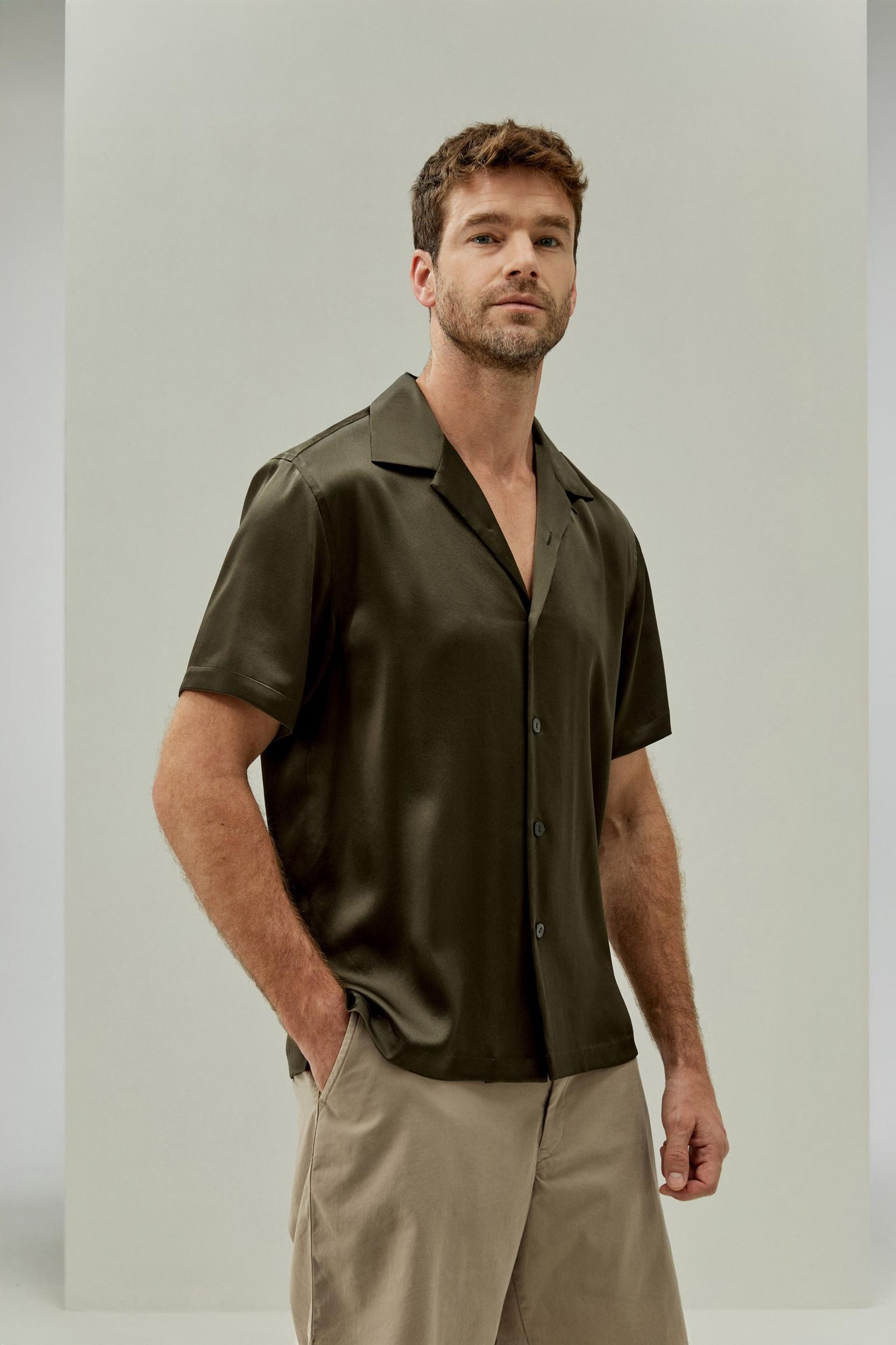 Men's Silk Camp Shirt Product Image