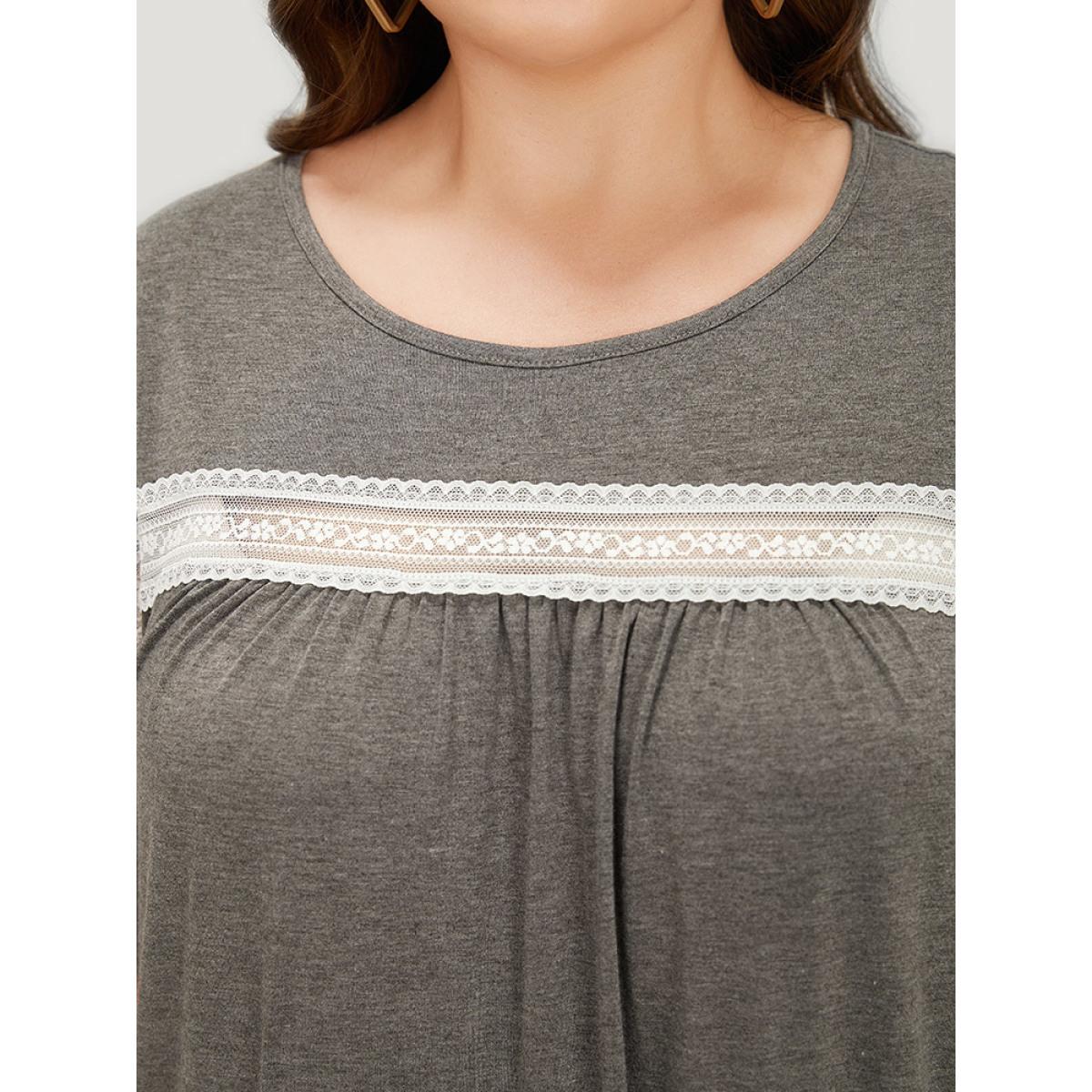 Plus Size Plain Lace Batwing Sleeve Pocket Gathered Dress DimGray Women Casual Gathered Round Neck Short sleeve Curvy Knee Dress BloomChic 28/5X Product Image