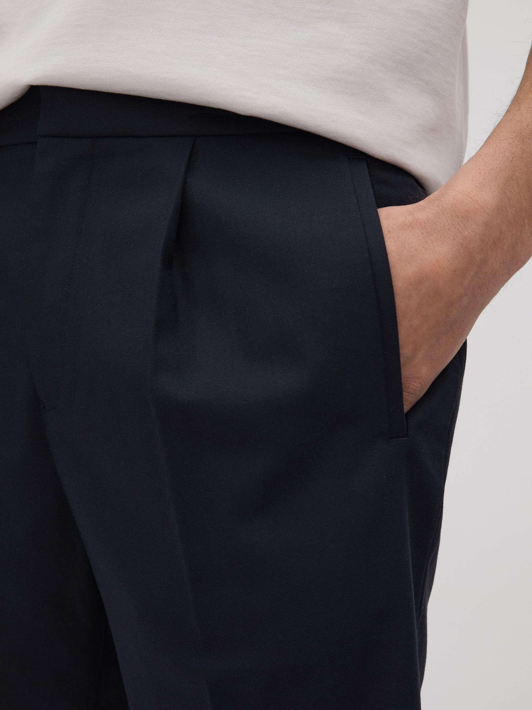 Relaxed Drawstring Shorts in Navy Product Image