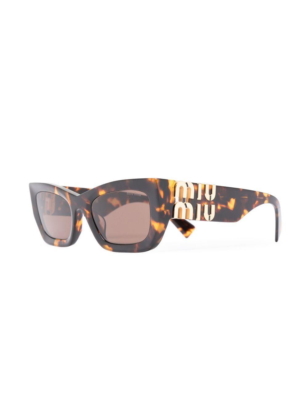 cat-eye frame sunglasses Product Image