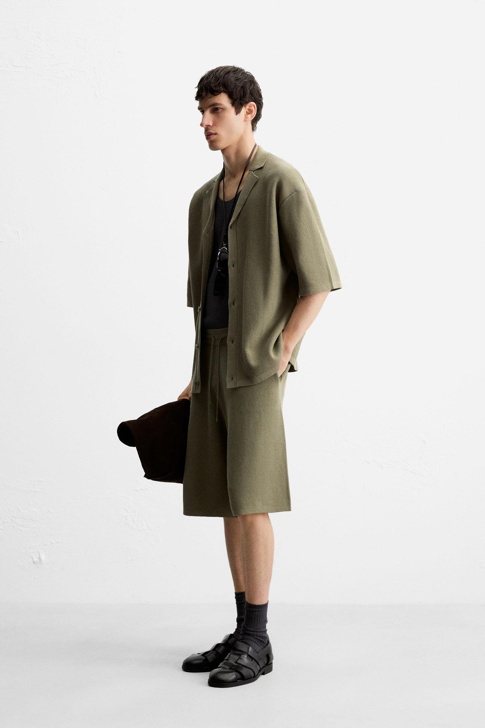 TEXTURED KNIT SHORTS Product Image