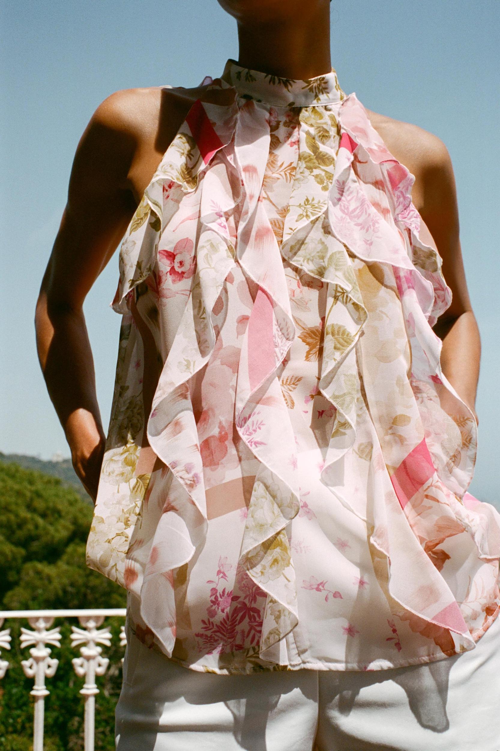 FLORAL PRINT RUFFLED TOP Product Image