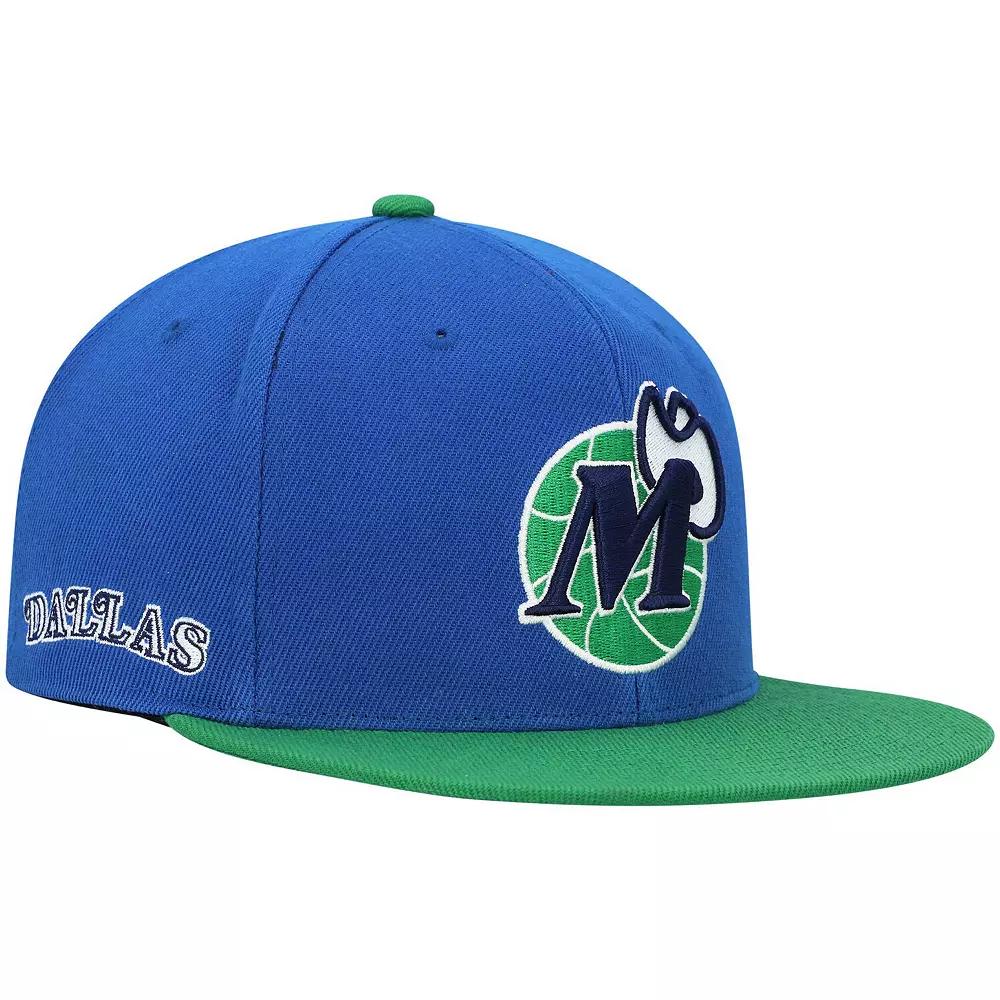 Men's Mitchell & Ness Blue/Green Dallas Mavericks Hardwood Classics Snapback Hat Product Image