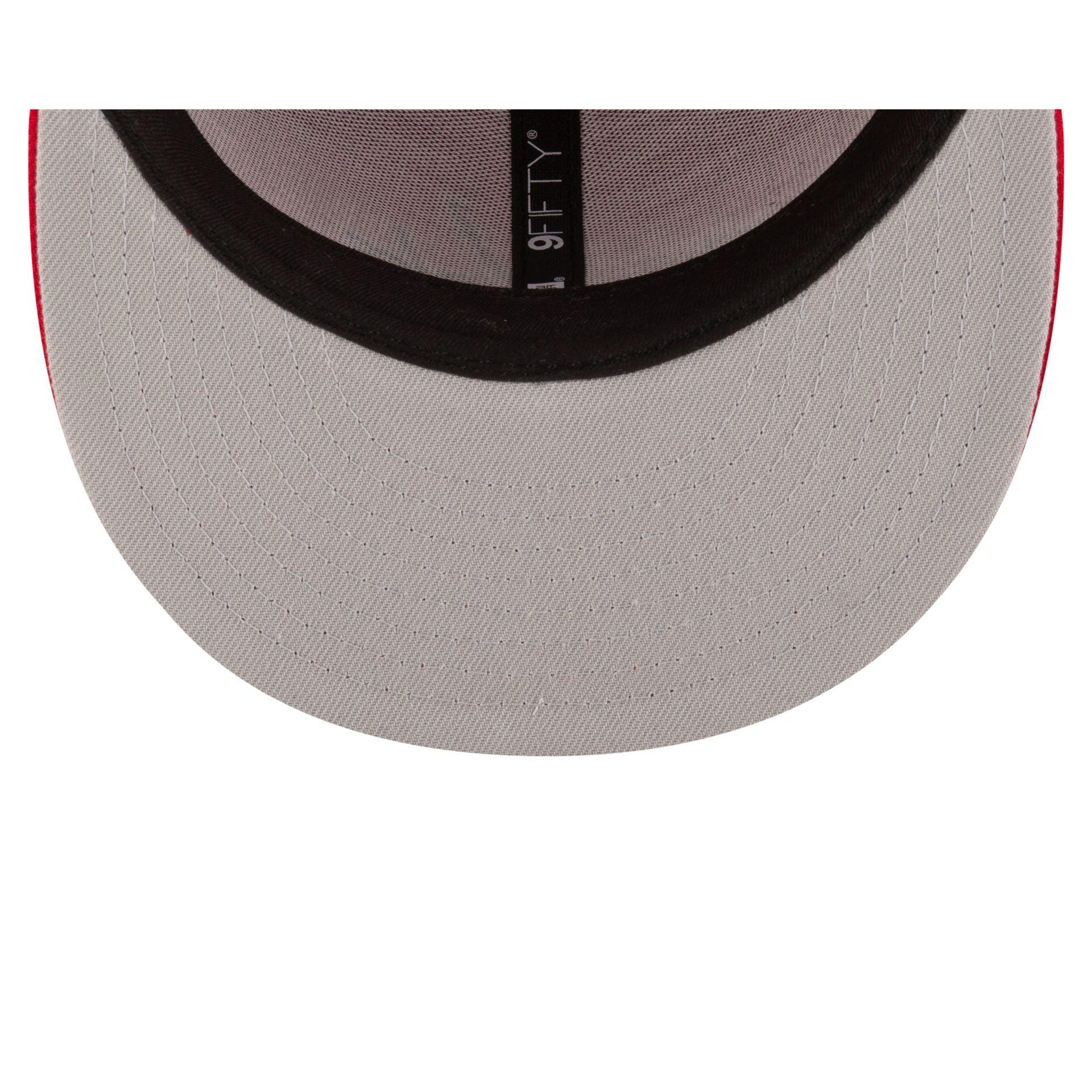 Atlanta Braves Cotton Canvas Split Panel 9FIFTY Trucker Hat Male Product Image