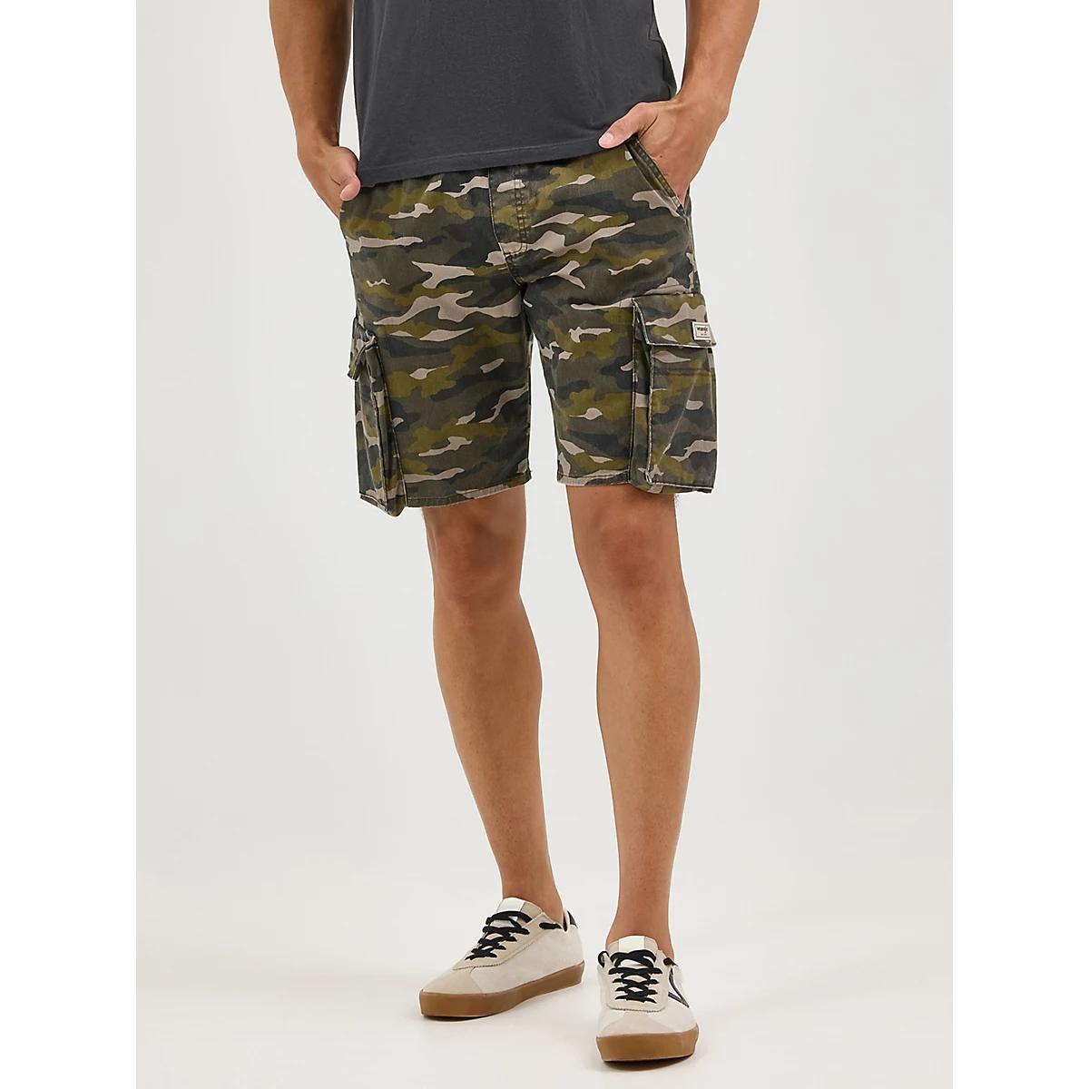 Men's Cargo Twill Short in Pine Product Image