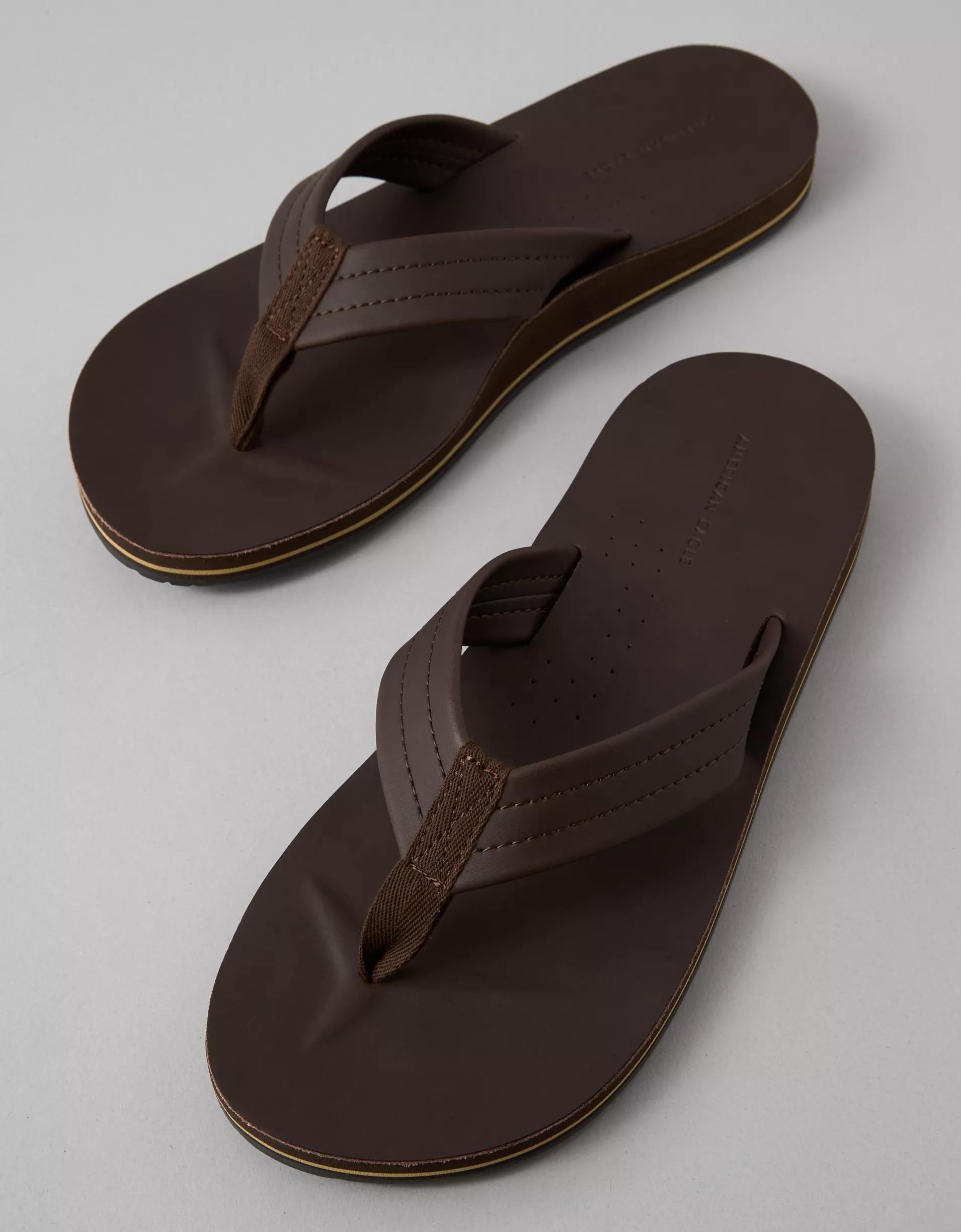 AE Men's Classic Leather Flip Flop Product Image