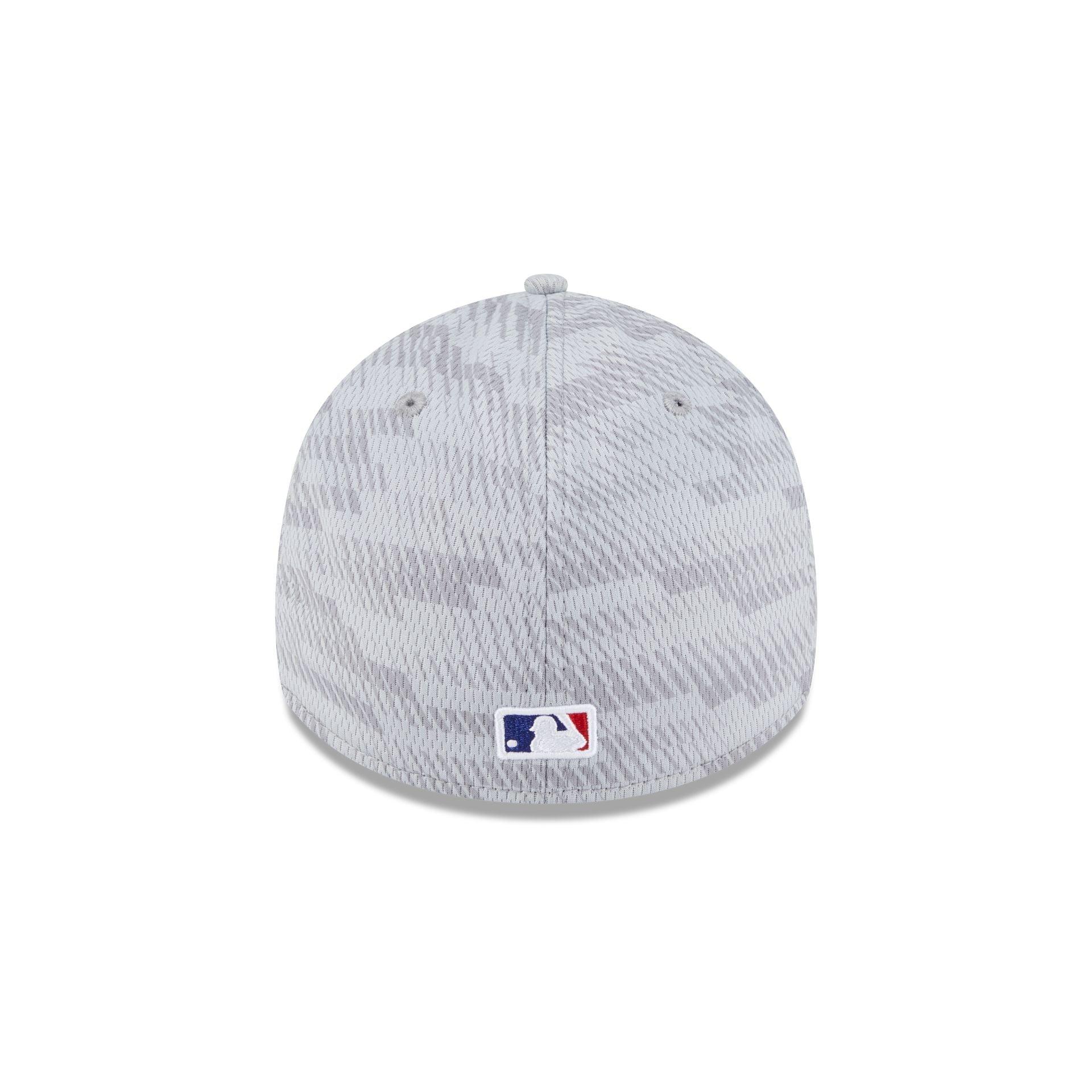 Texas Rangers 2025 Clubhouse Gray 39THIRTY Stretch Fit Male Product Image